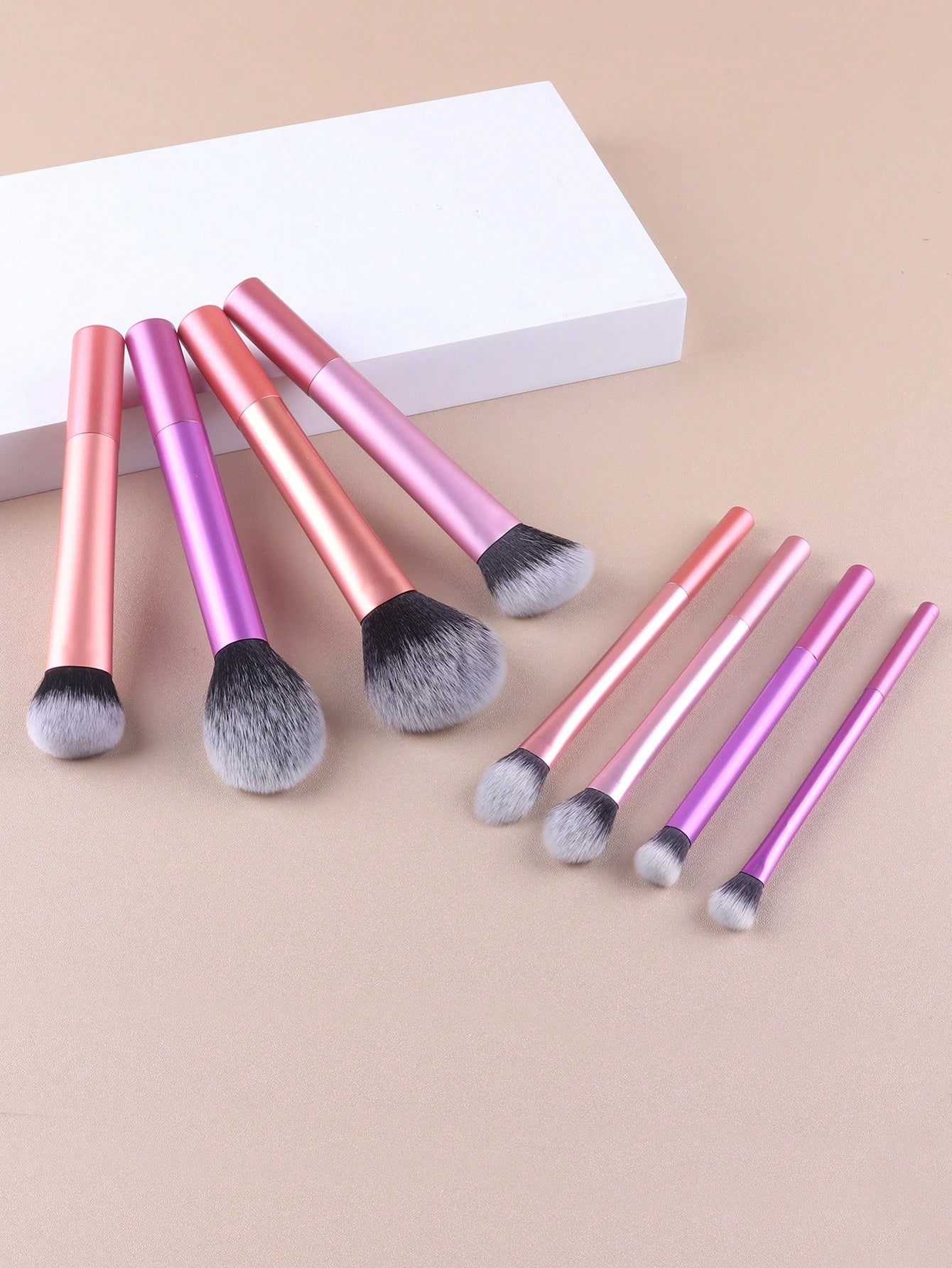 12pcs Multifunctional Makeup Brushes Set Including Powder Brush, Blush Brush, Foundation Brush, Eyeshadow Brush, Blending Brush, Contour Brush, Plus A Bevelled Beauty Sponge, A Round Beauty Sponge And A White Powder Puff - Image 2