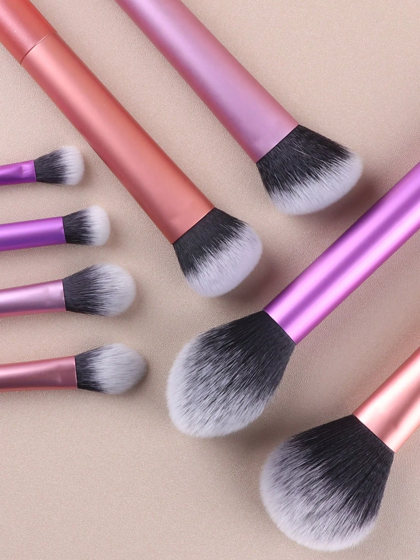 12pcs Multifunctional Makeup Brushes Set Including Powder Brush, Blush Brush, Foundation Brush, Eyeshadow Brush, Blending Brush, Contour Brush, Plus A Bevelled Beauty Sponge, A Round Beauty Sponge And A White Powder Puff - Image 5
