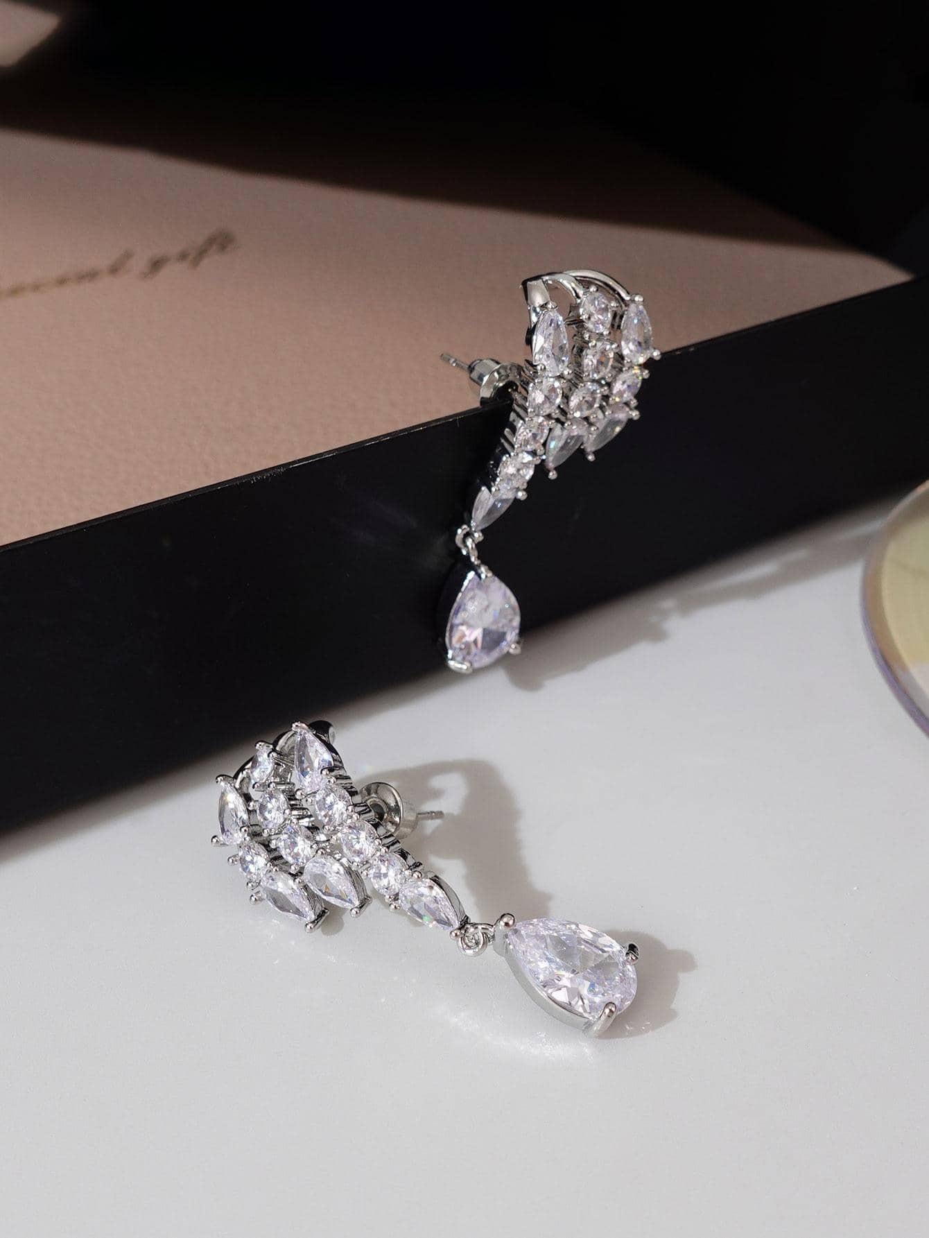 1pair Glamorous Copper Cubic Zirconia Water Drop Earrings - Image 3