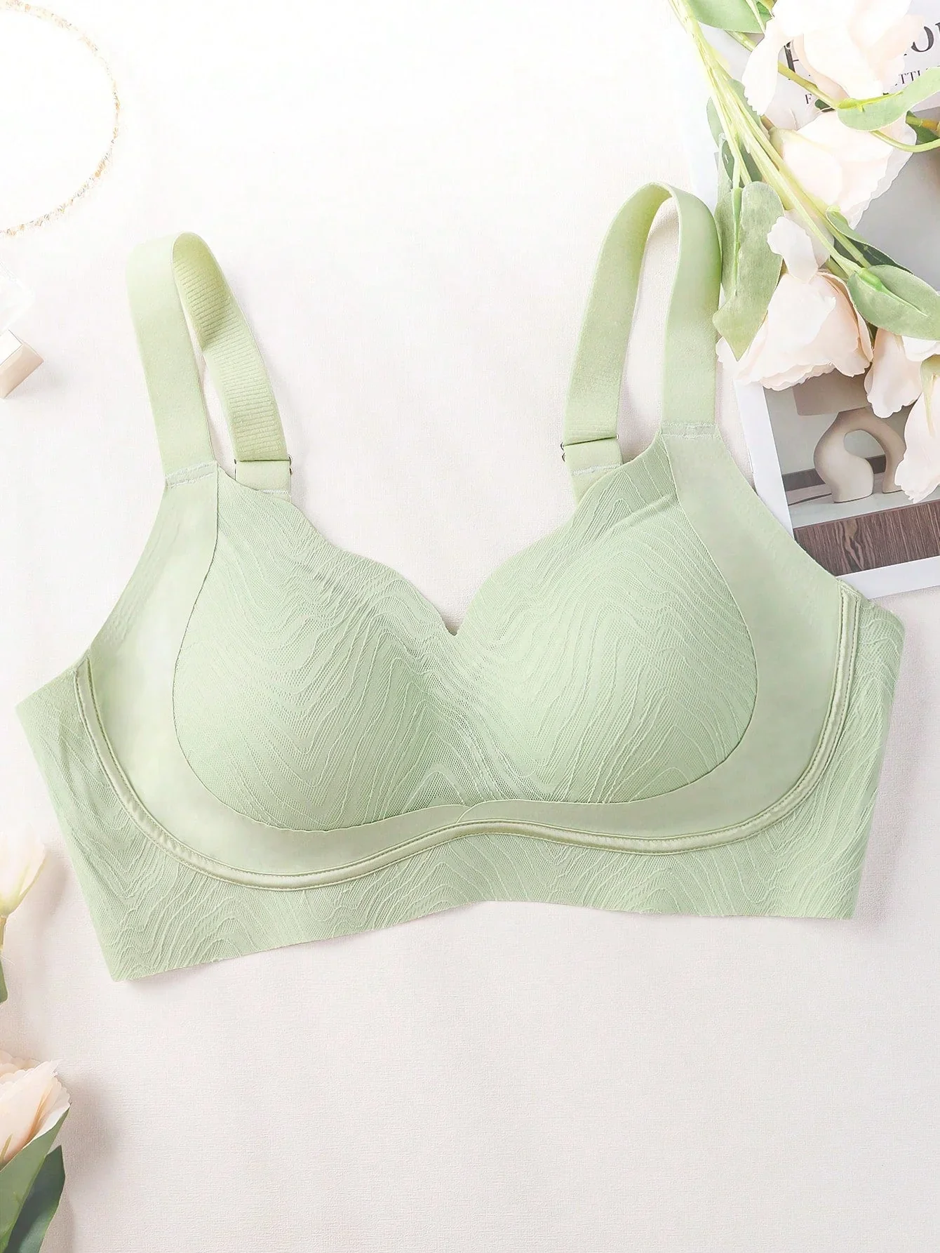 1pc Women Plus Size Seamless Wireless Bra - Image 7
