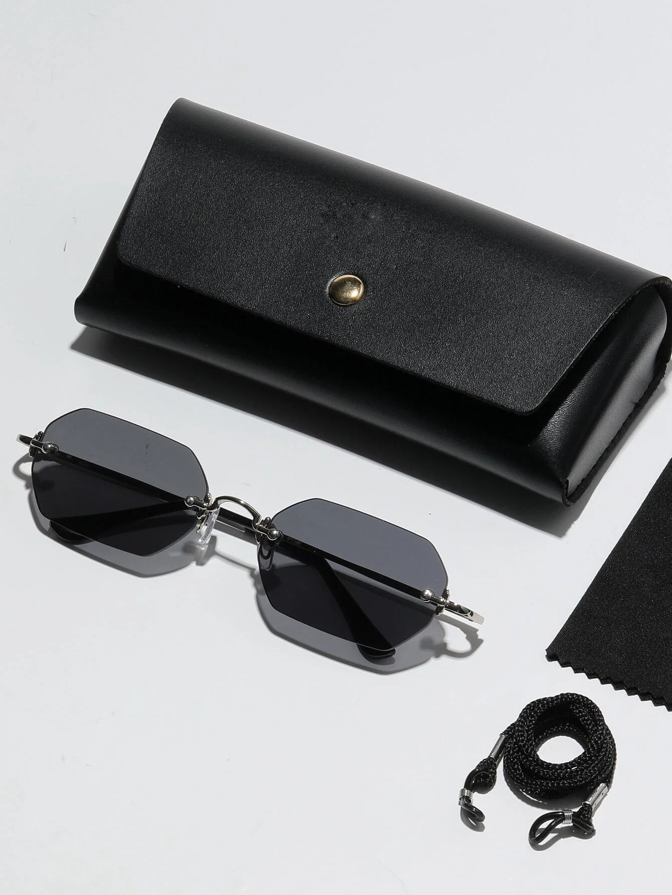 1pc Women's Geometric Pattern Copper Alloy Frameless Sunglasses, Fashionable And Sunshade, Suitable For Daily Clothing, Color Matching, Beach Vacation, Swimming Pool, Party, Casual Wear (With Glasses Box, Cleaning Cloth, Eyeglasses String) - Image 10