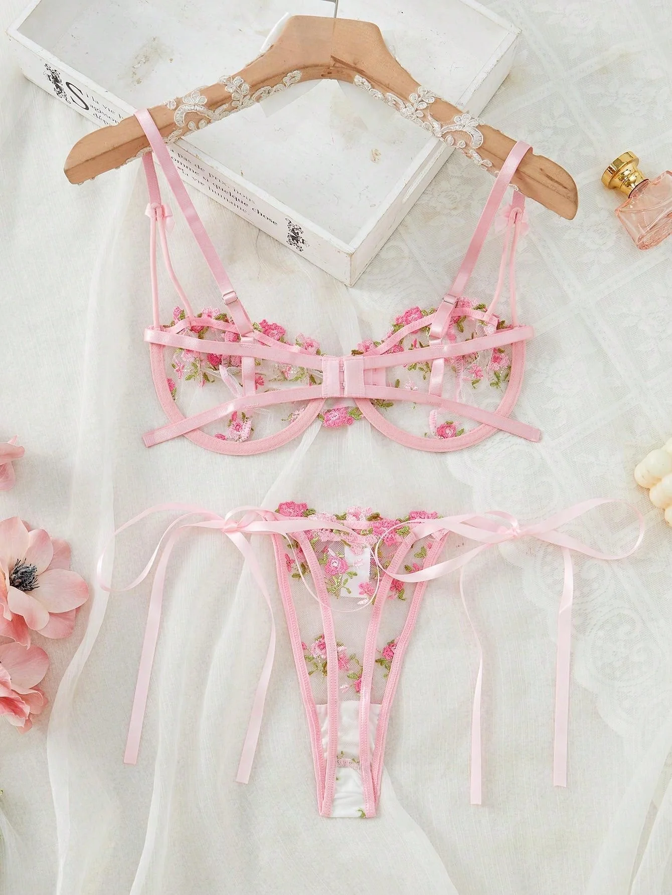 1set Women Floral Embroidery Mesh Lingerie Set (FD) - Image 7