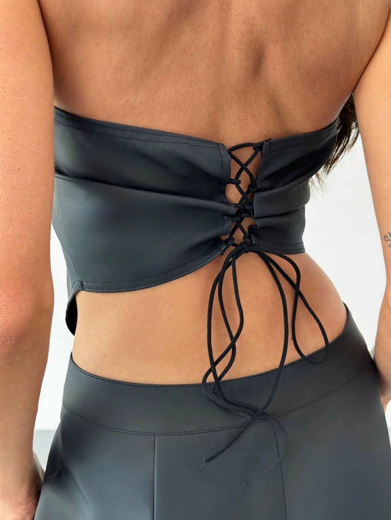 2pcs Set: Fashionable Off-Shoulder Corset-Style Top With Criss-Cross Back Strap And High-Waist Straight Leg Pants For Women - Image 2