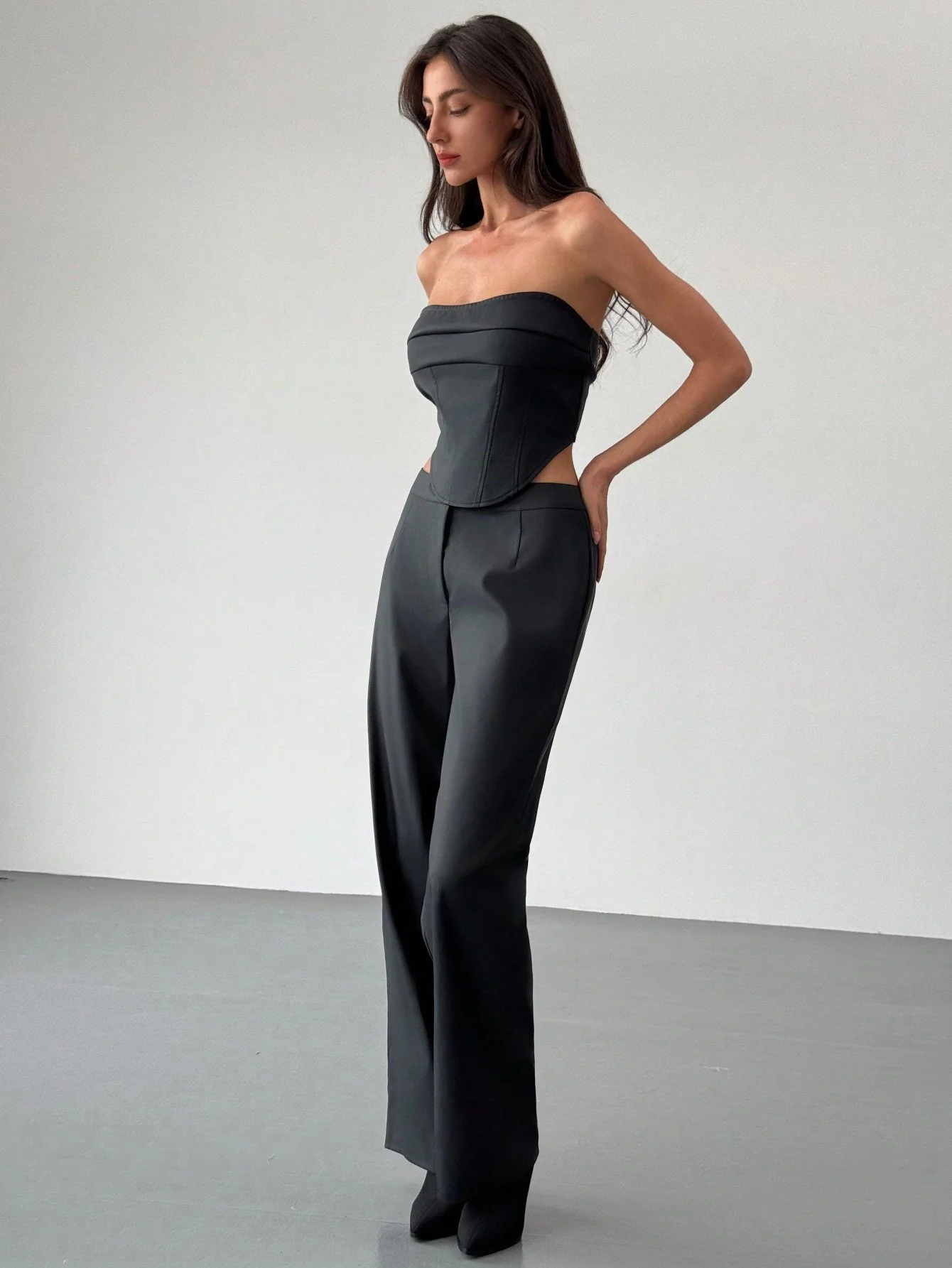 2pcs Set: Fashionable Off-Shoulder Corset-Style Top With Criss-Cross Back Strap And High-Waist Straight Leg Pants For Women - Image 4