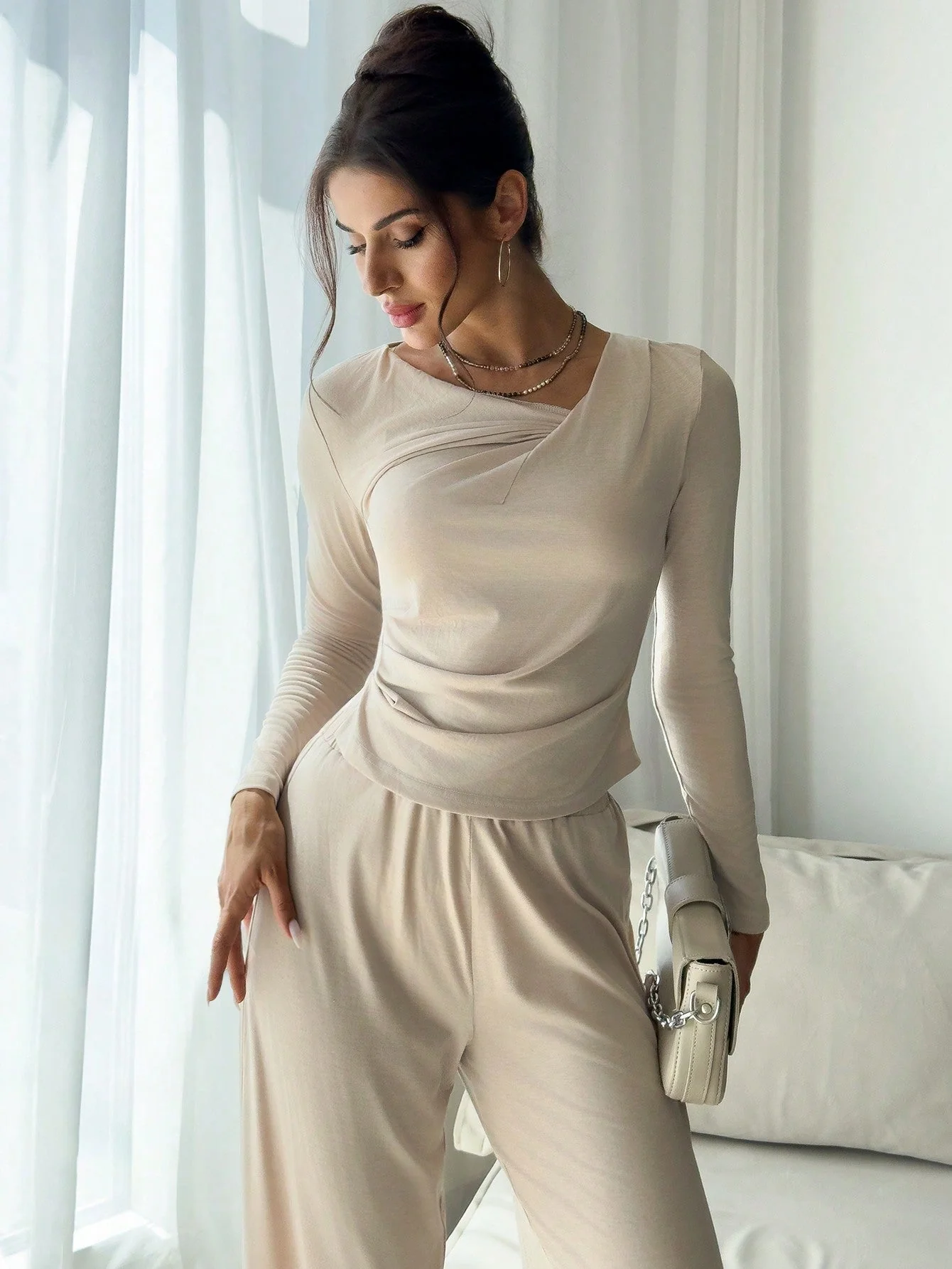 2pcs Women Casual Elegant Commuter Set: Ruched Top + Wide-Leg Pants