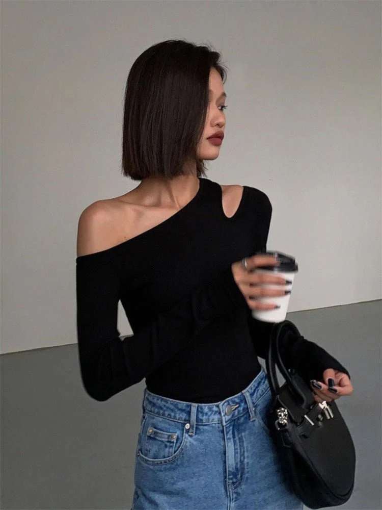 Black sxy one-shoulder off-shoulder bottoming shirt for women, all-match long-sleeved T-shirt, tight-fitting inner strapless clavicle top FD - Image 3