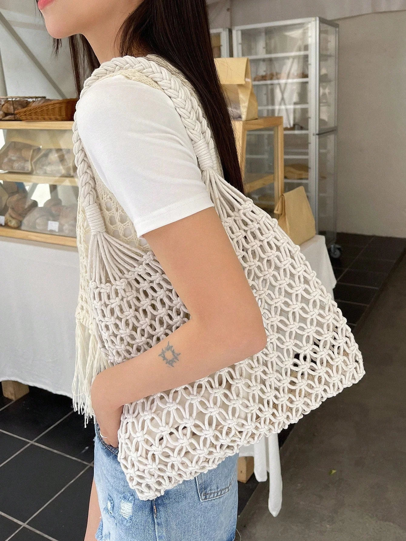 DAZY White Straw Bag Vacation Drawstring Double Handle - Image 3