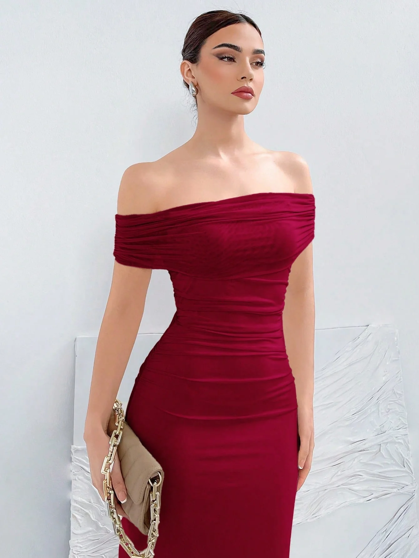 Elegant Ruched Off-Shoulder Bodycon Dress For Summer - Image 6
