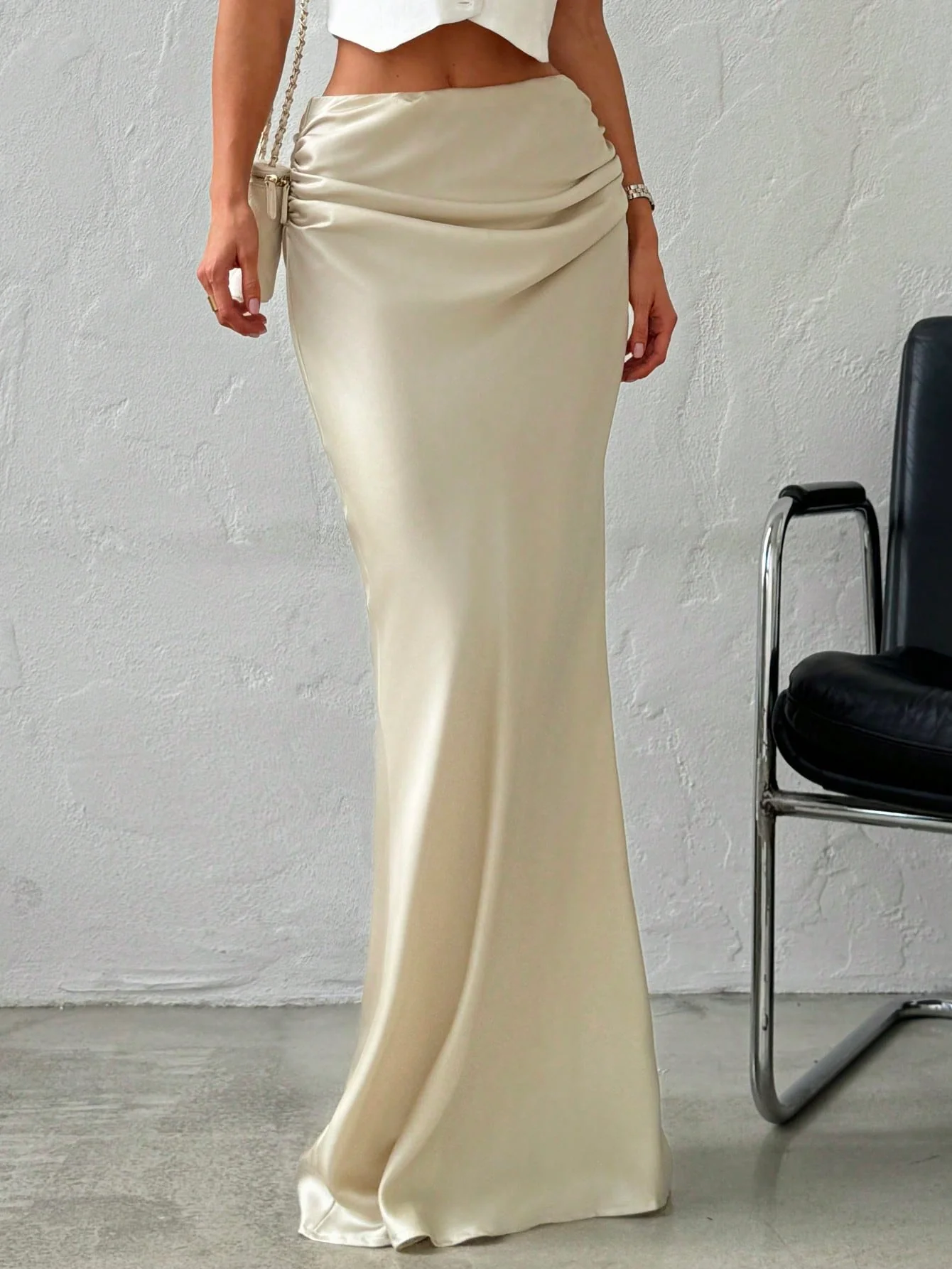 Elegant Simple Romantic Date/Work Versatile Solid Color Satin Maxi Skirt, Low Waist