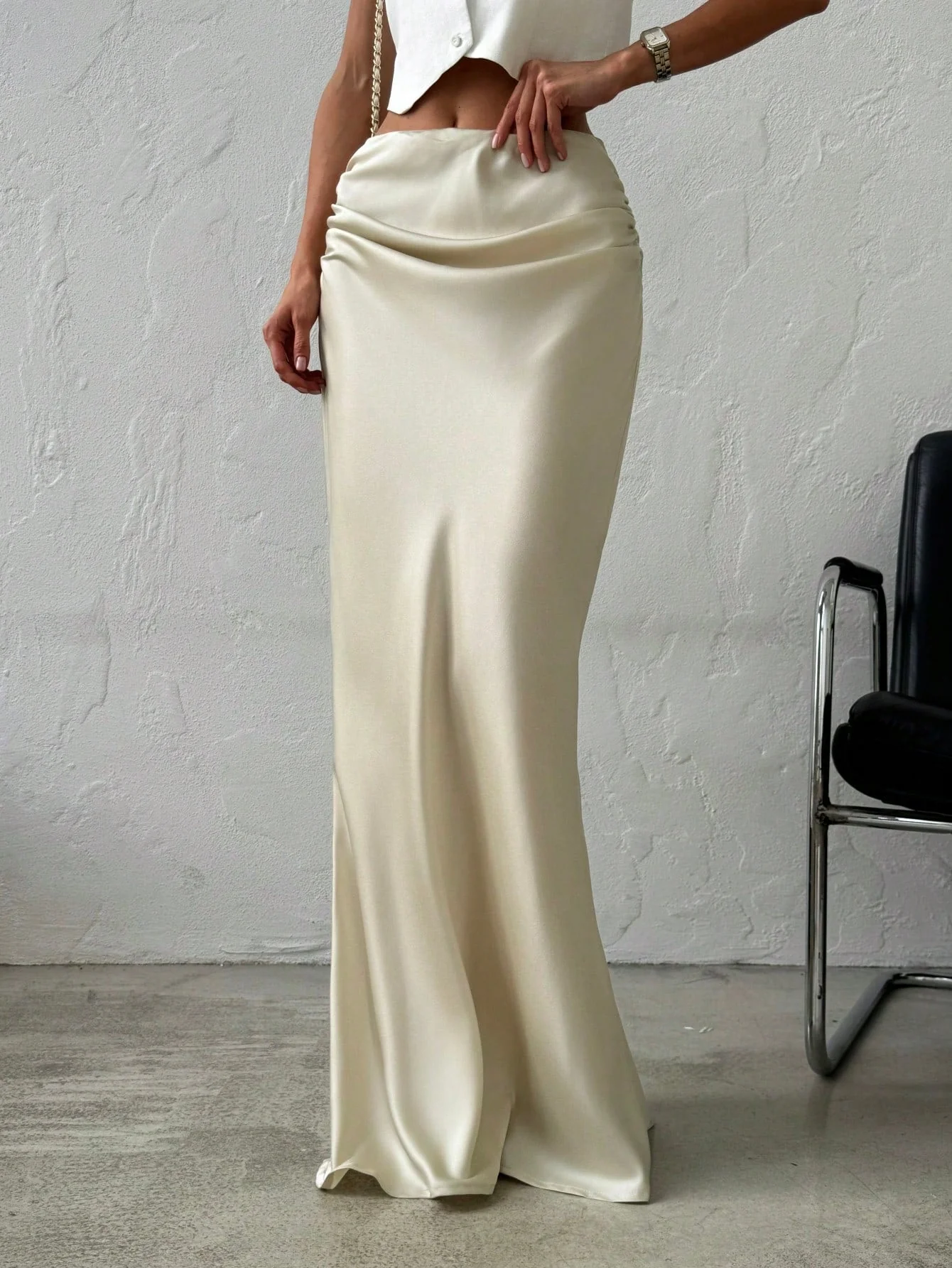 Elegant Simple Romantic Date/Work Versatile Solid Color Satin Maxi Skirt, Low Waist - Image 8