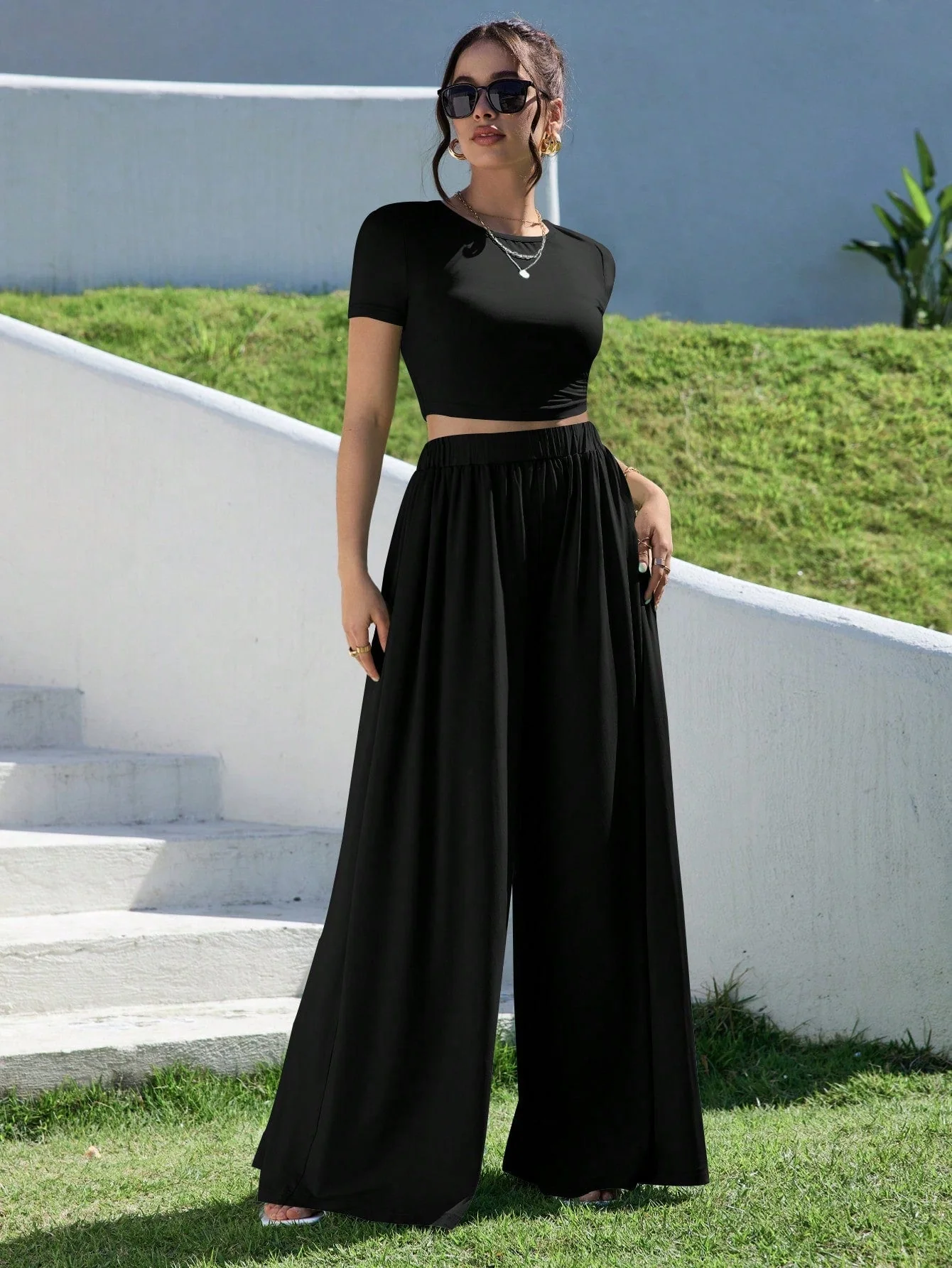 Essnce Summer Solid Slim Fit Crop Tee & Fold Pleated Wide Leg Pants - Image 4