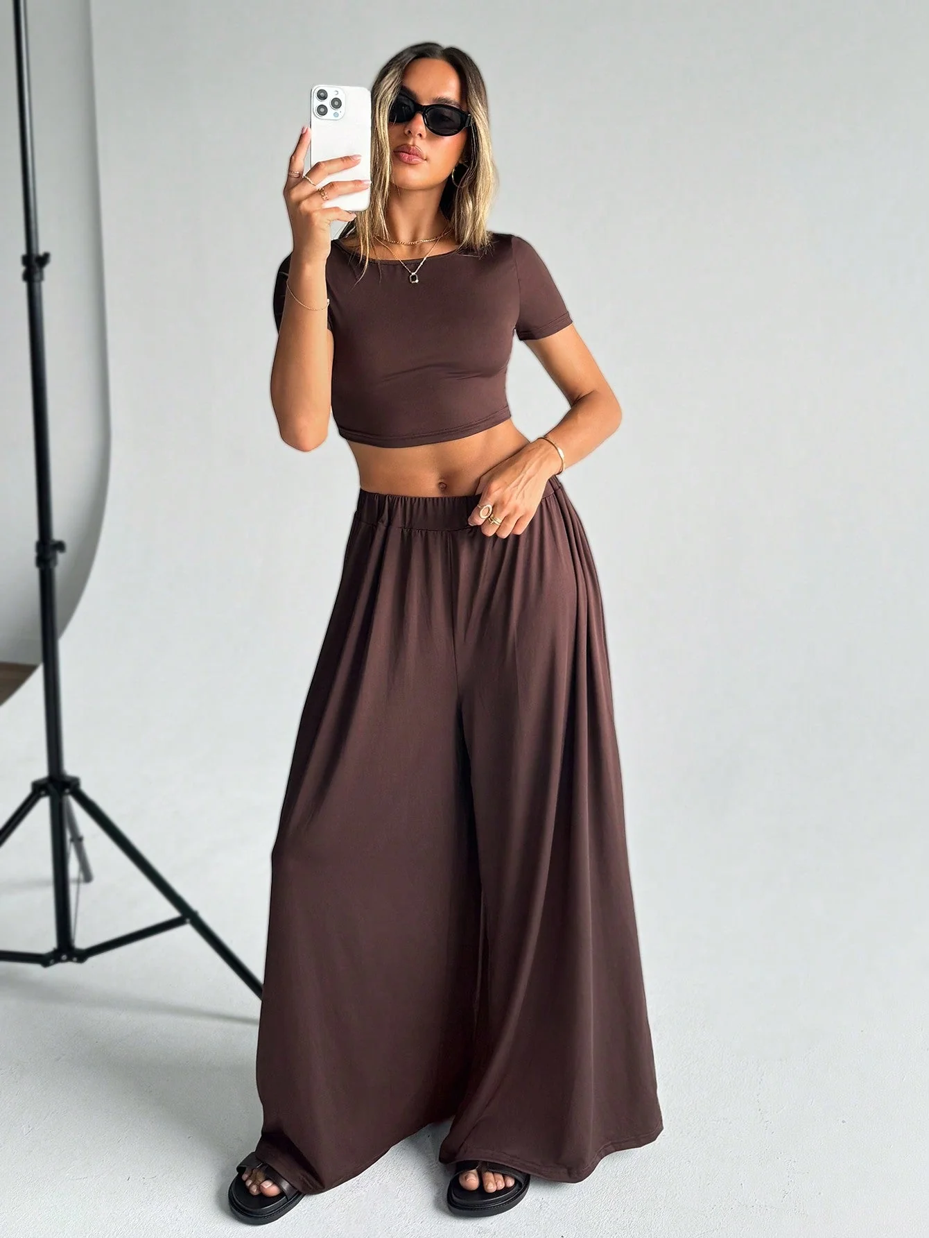 Essnce Summer Solid Slim Fit Crop Tee & Fold Pleated Wide Leg Pants - Image 9