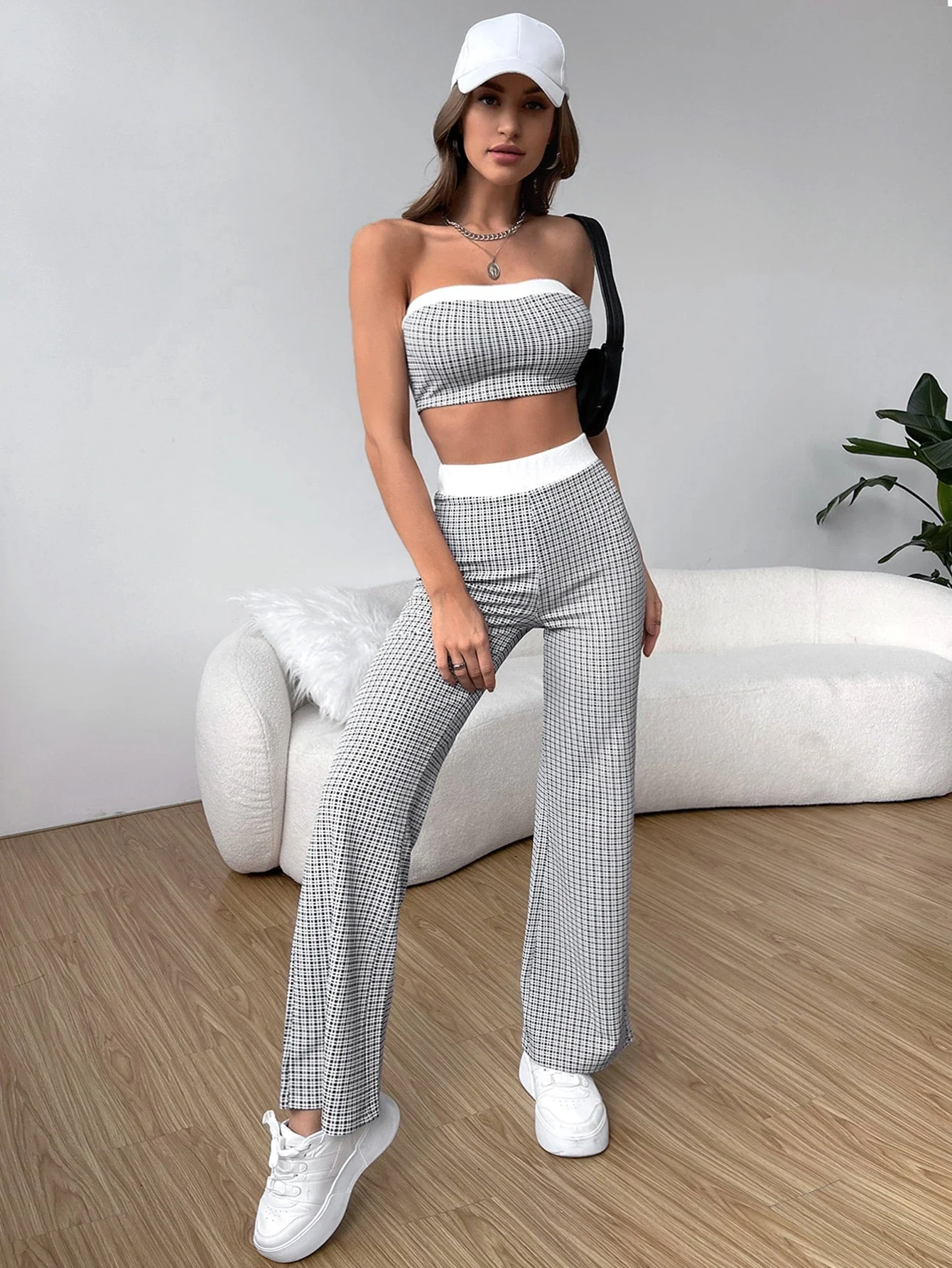EZwear Plaid Print Contrast Trim Tube Top & Pants - Image 5