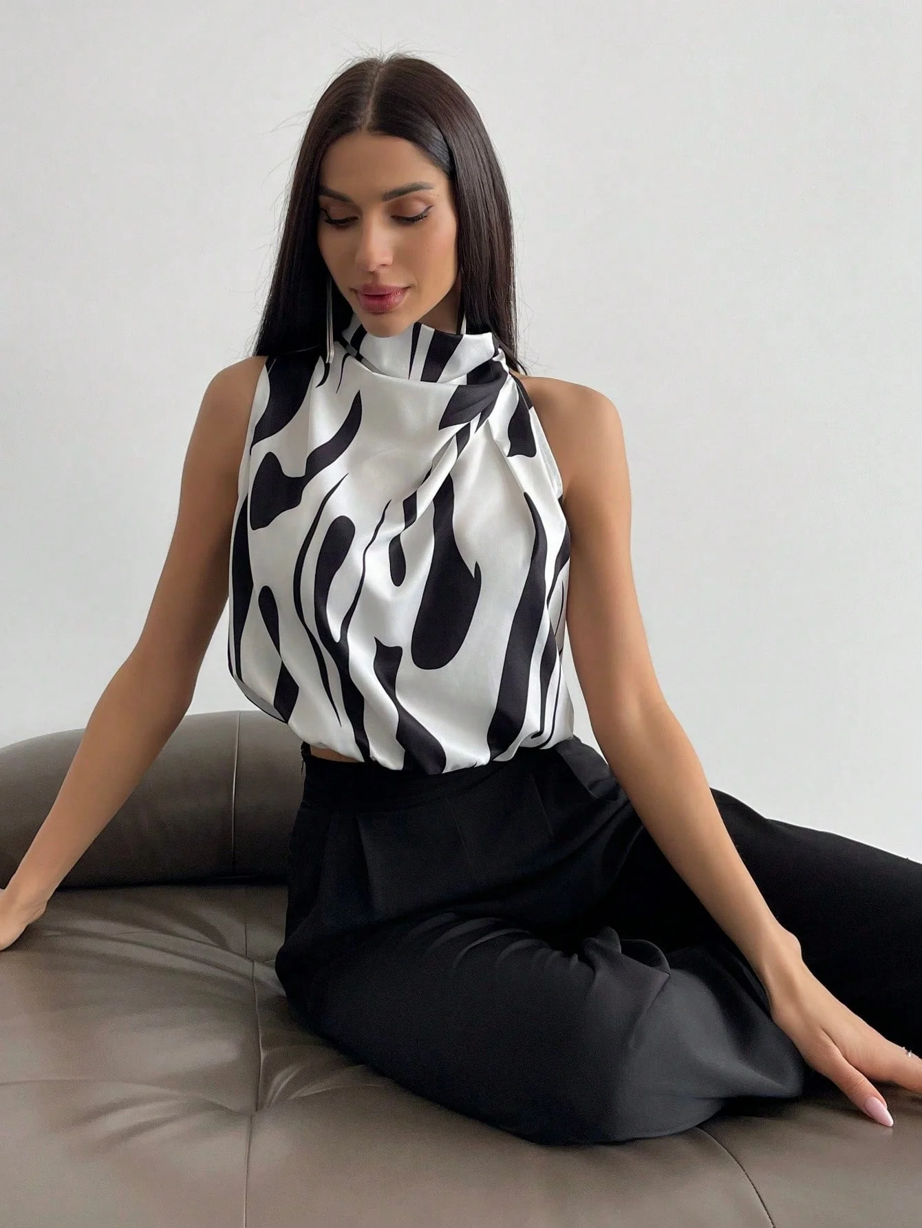 Full Printed High Neck Sleeveless Women's Blouse,Sleeveless Tops - Image 5