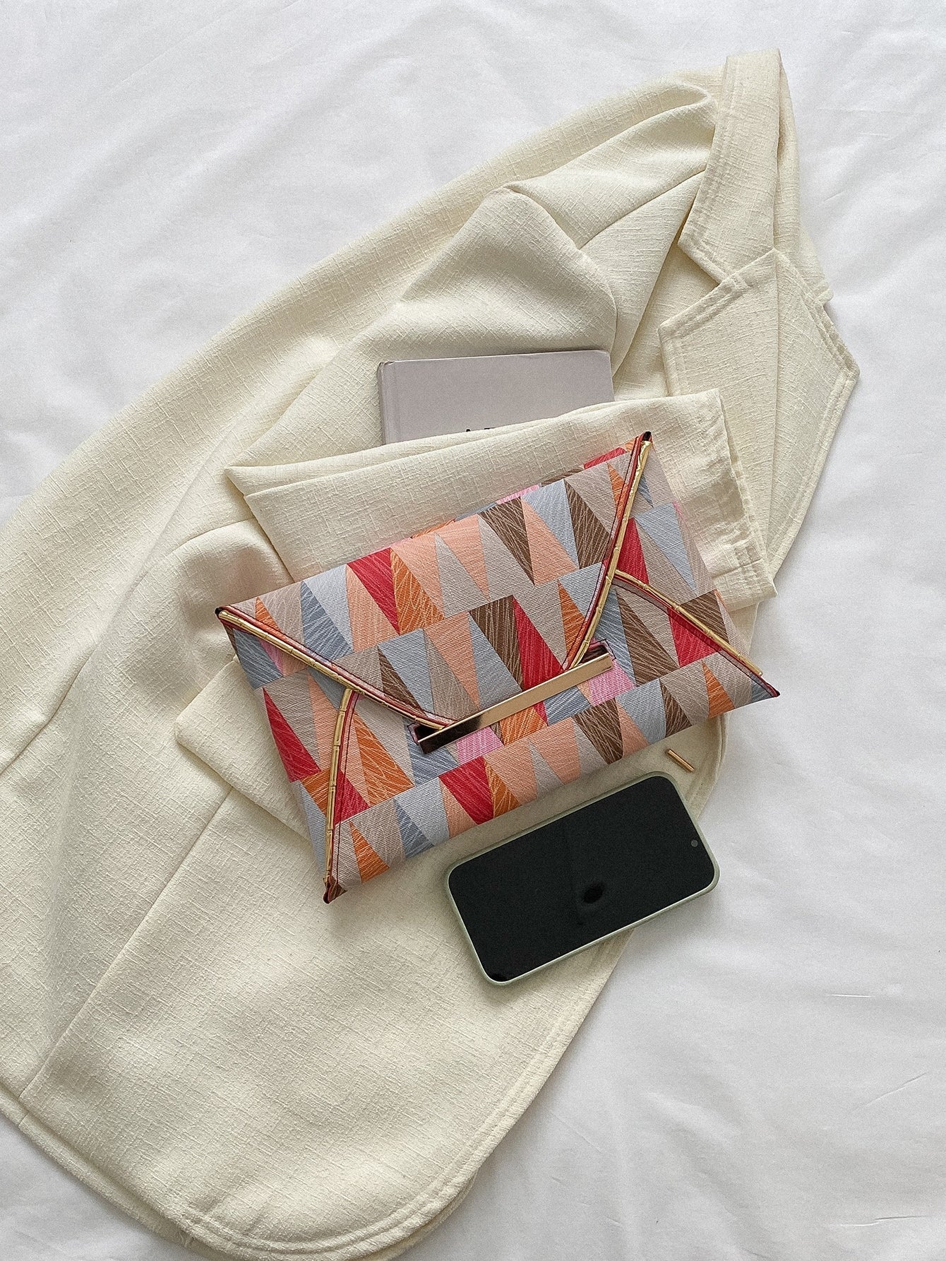 Geometric Pattern Metal Decor Square Bag - Image 8