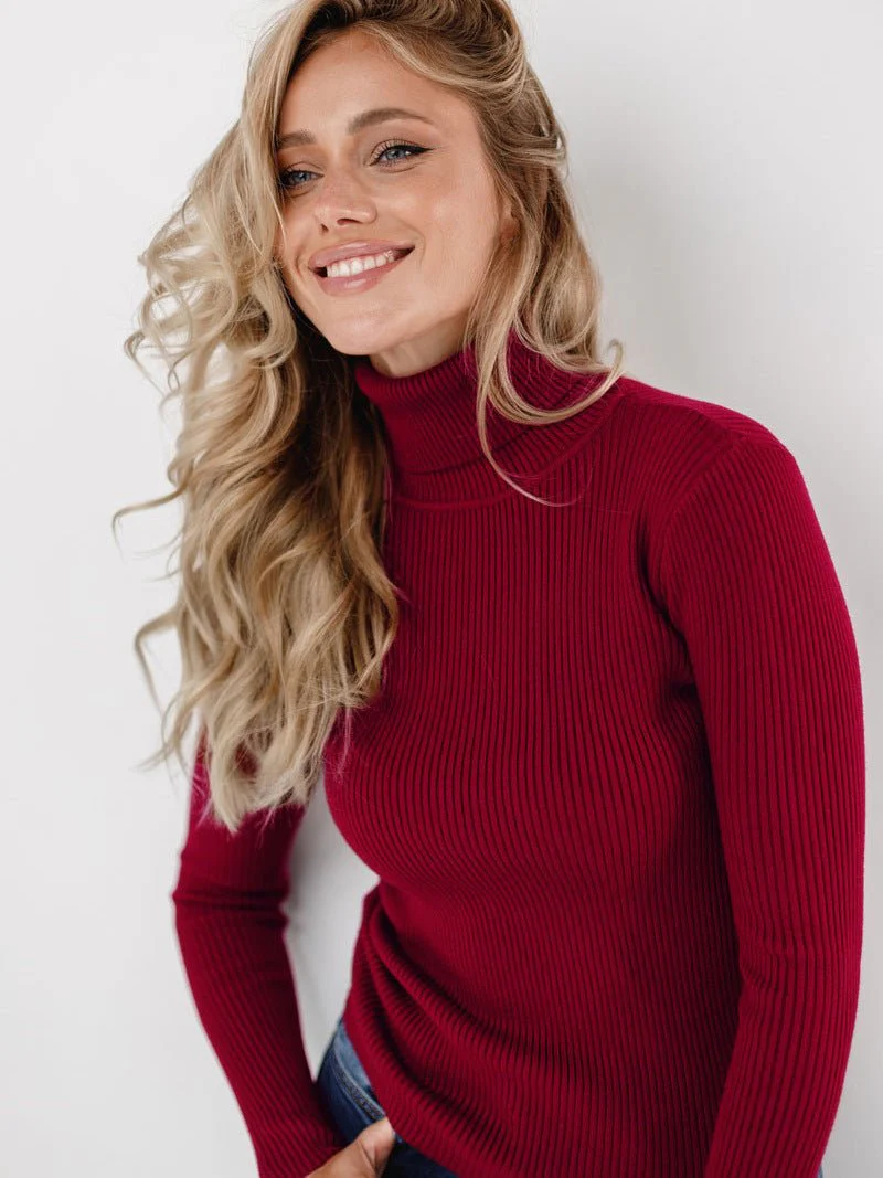 High-necked knitted pullover sweater for women - Image 13