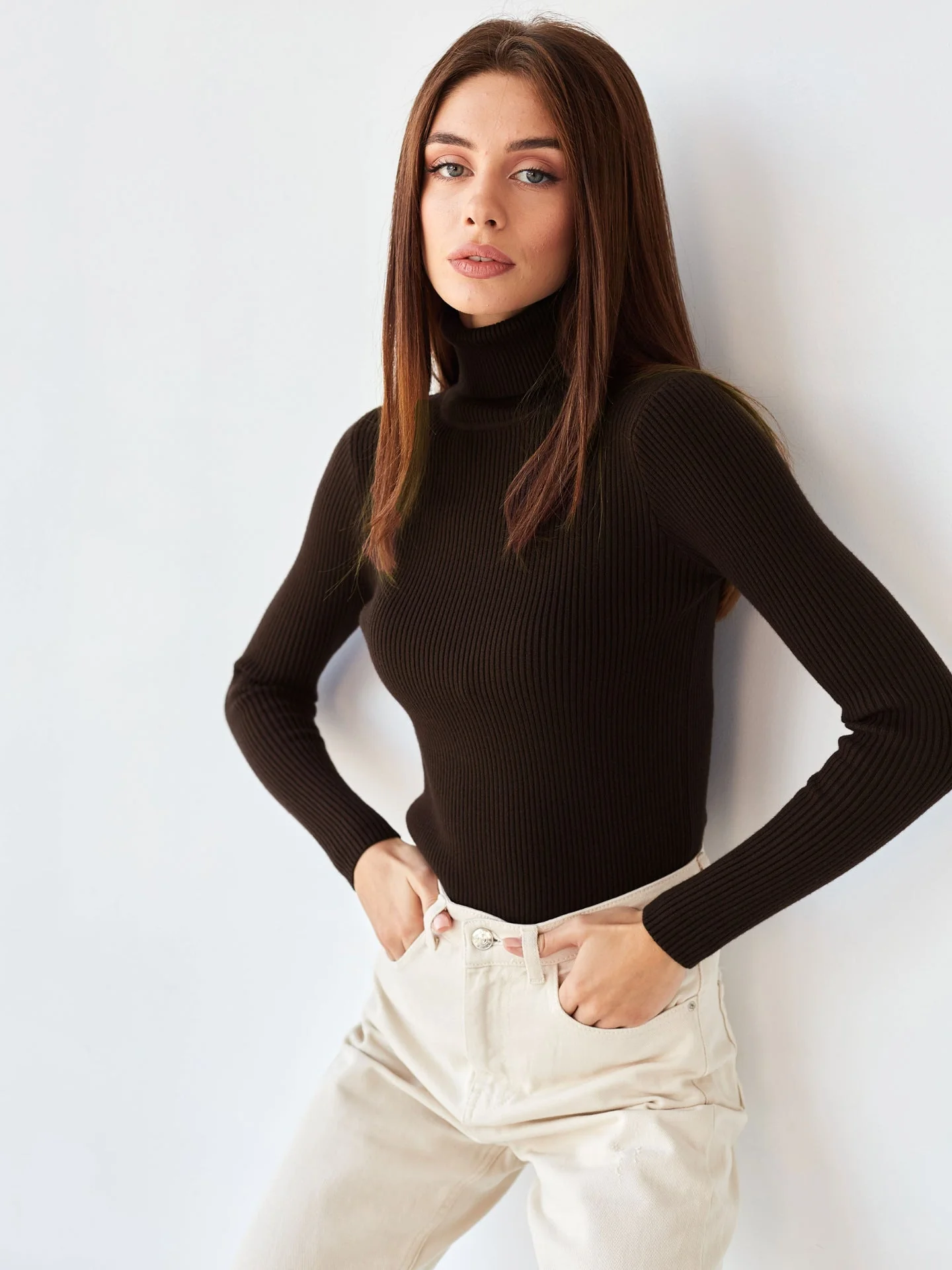 High-necked knitted pullover sweater for women FD - Image 14