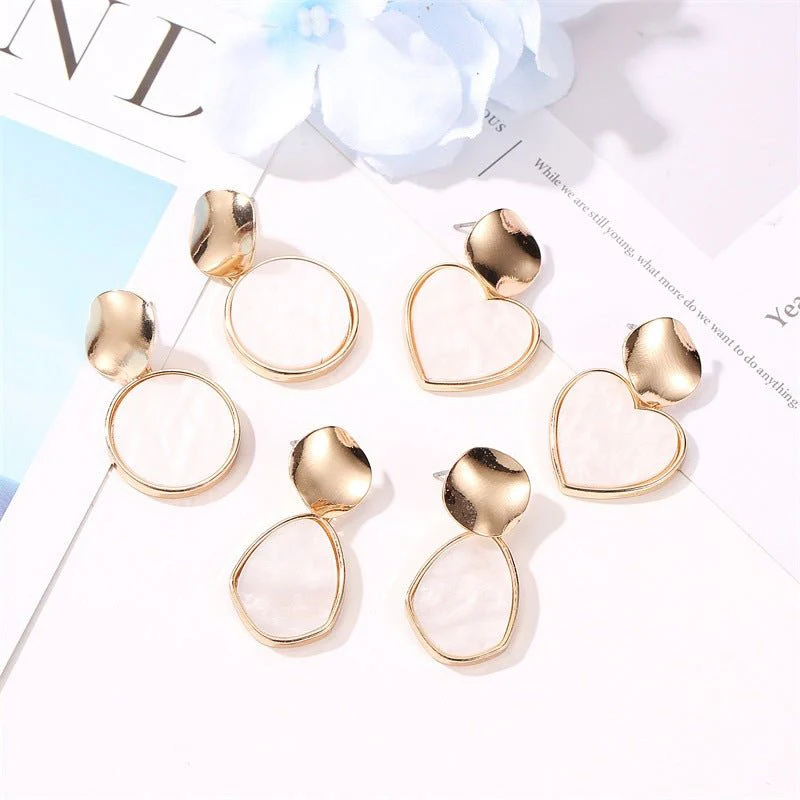 Korean version of small fresh earrings simple geometric heart earrings personality hollow disc alloy pendant girl heart earrings - Image 8