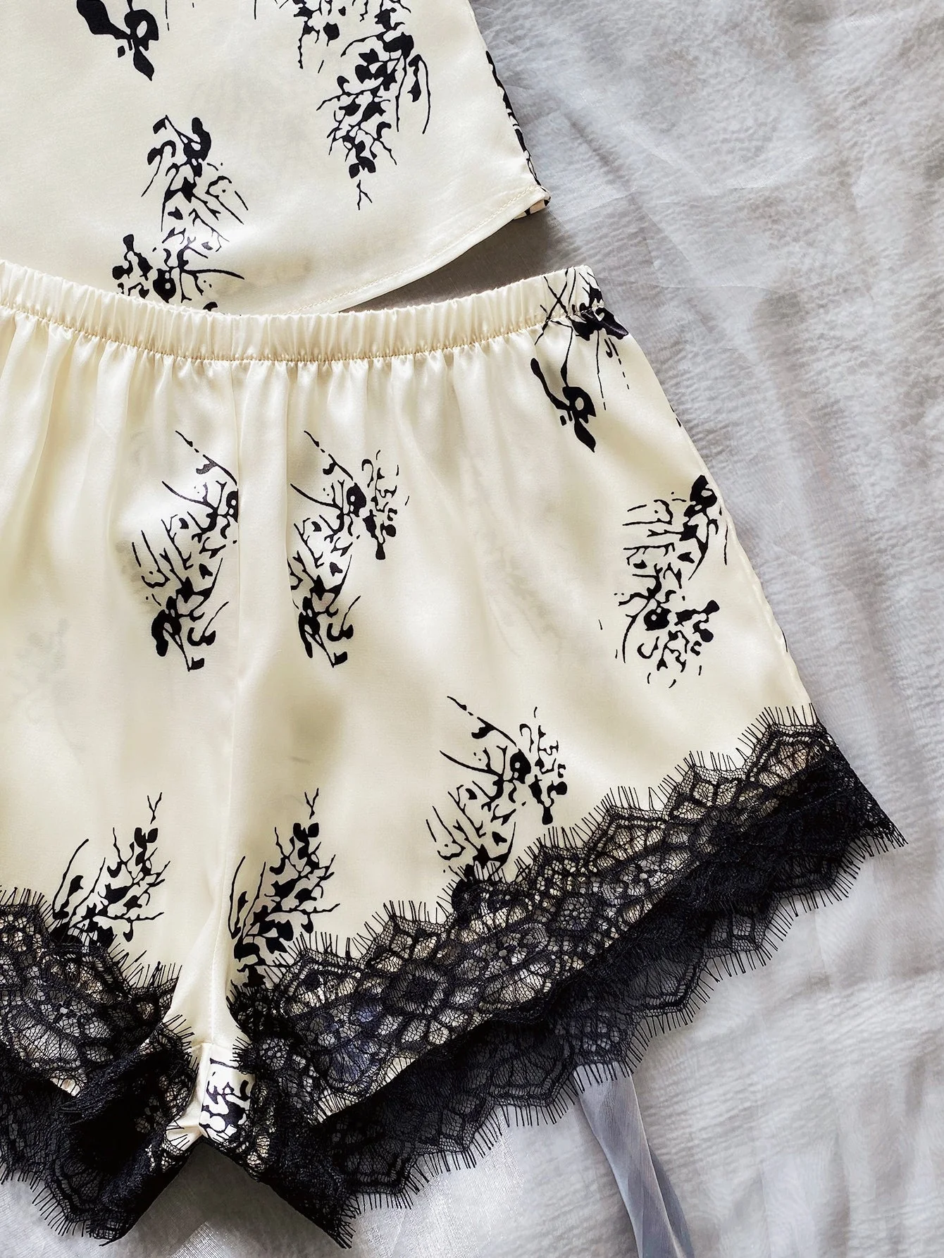 Lace Trim Plants Print Satin Night Set - Image 4
