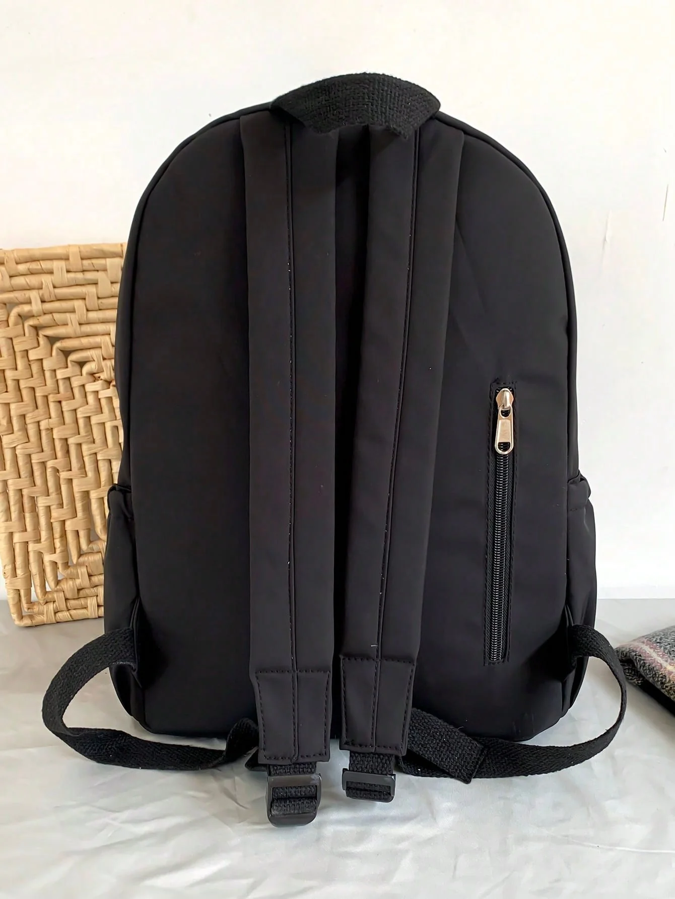 Large Capacity Solid Classic Backpack - Image 5
