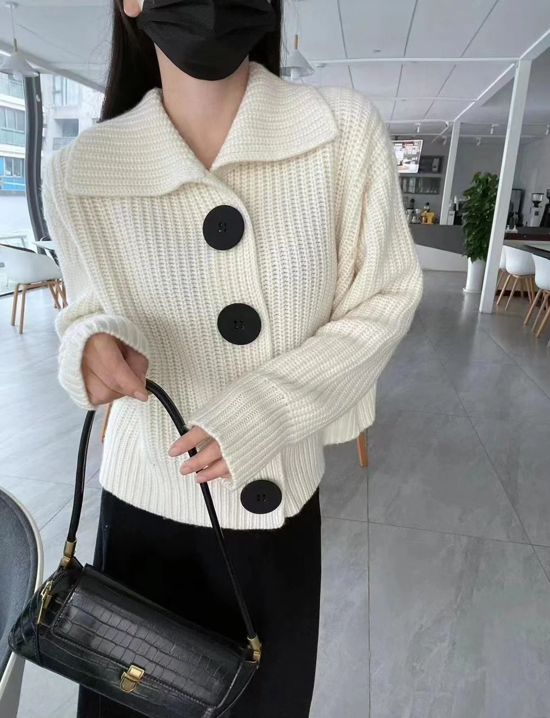 Loose Korean style large button lapel knitted cardigan - Image 11