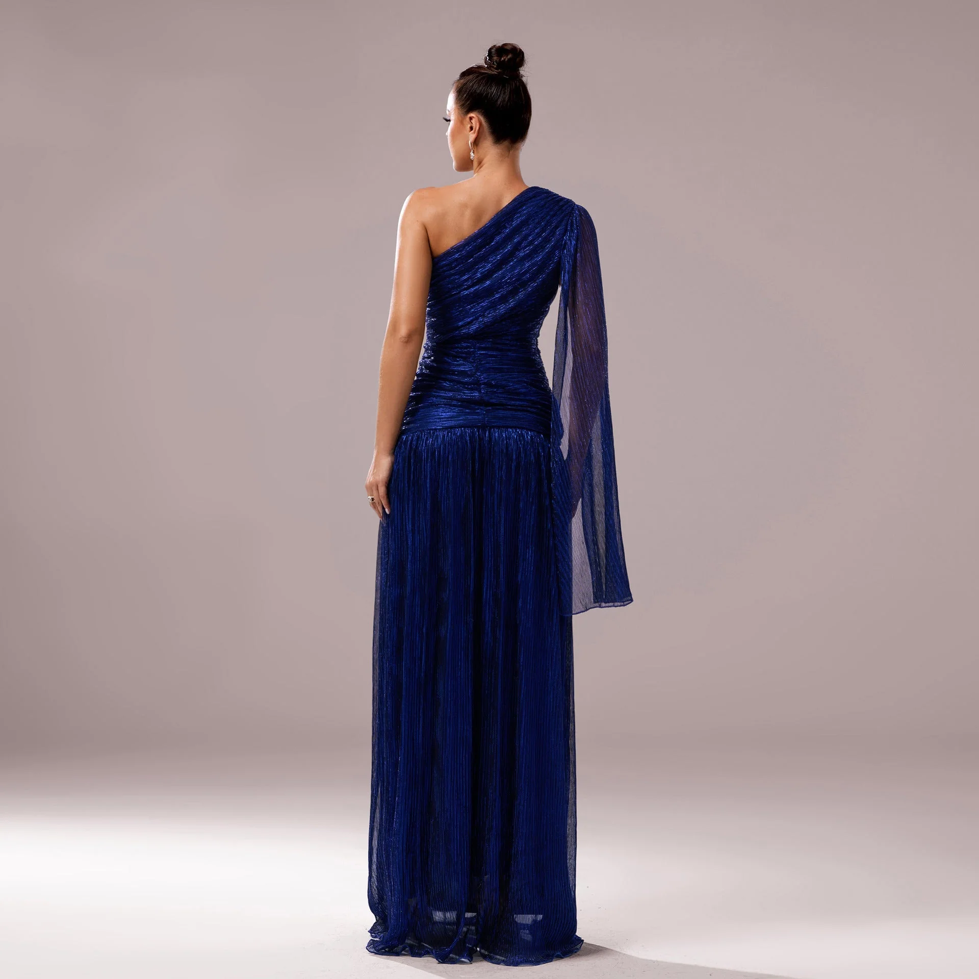 Missord Luxe | One-Shoulder Sequin Long-Sleeve Evening Dress - Image 3