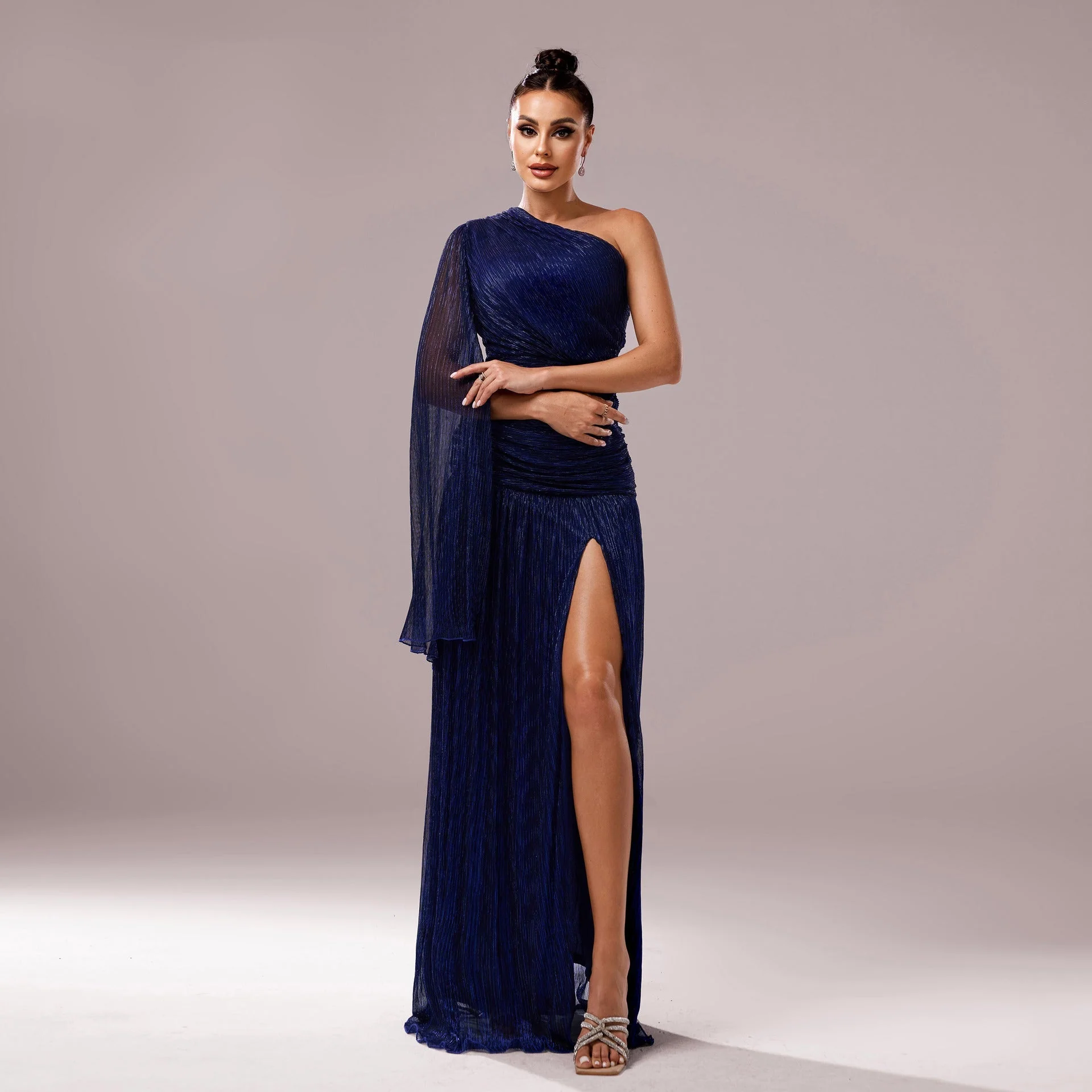 Missord Luxe | One-Shoulder Sequin Long-Sleeve Evening Dress - Image 6