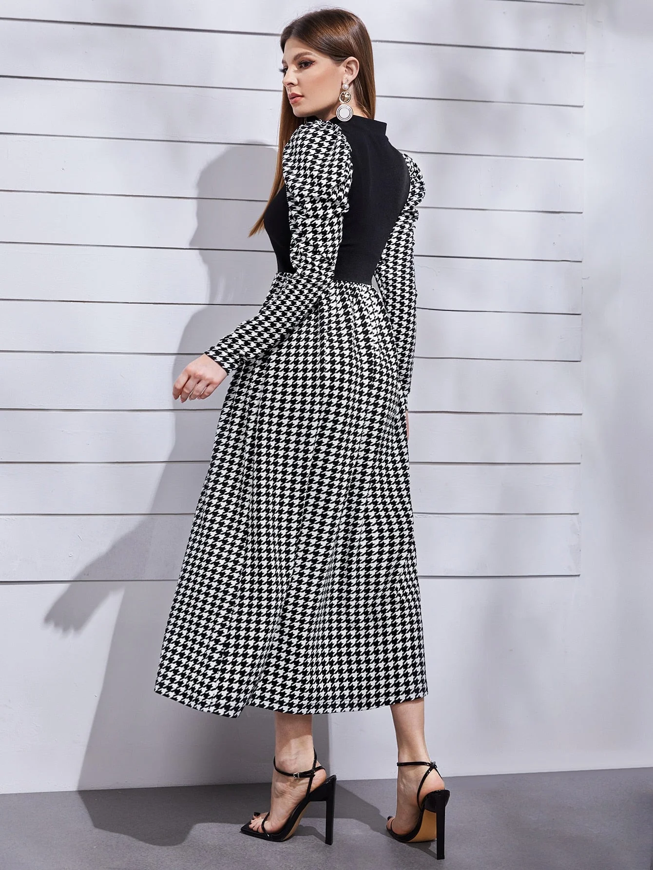 Modely Mock Neck Leg-of-mutton Sleeve Houndstooth Dress FD - Image 2