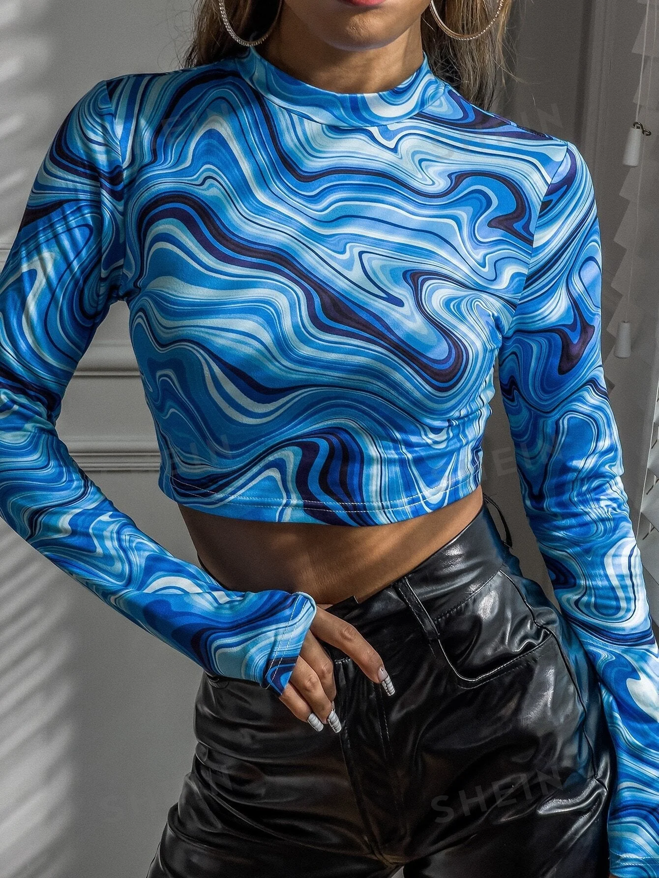 MOOSTA Marble Print Mock Neck Crop Tee - Image 5