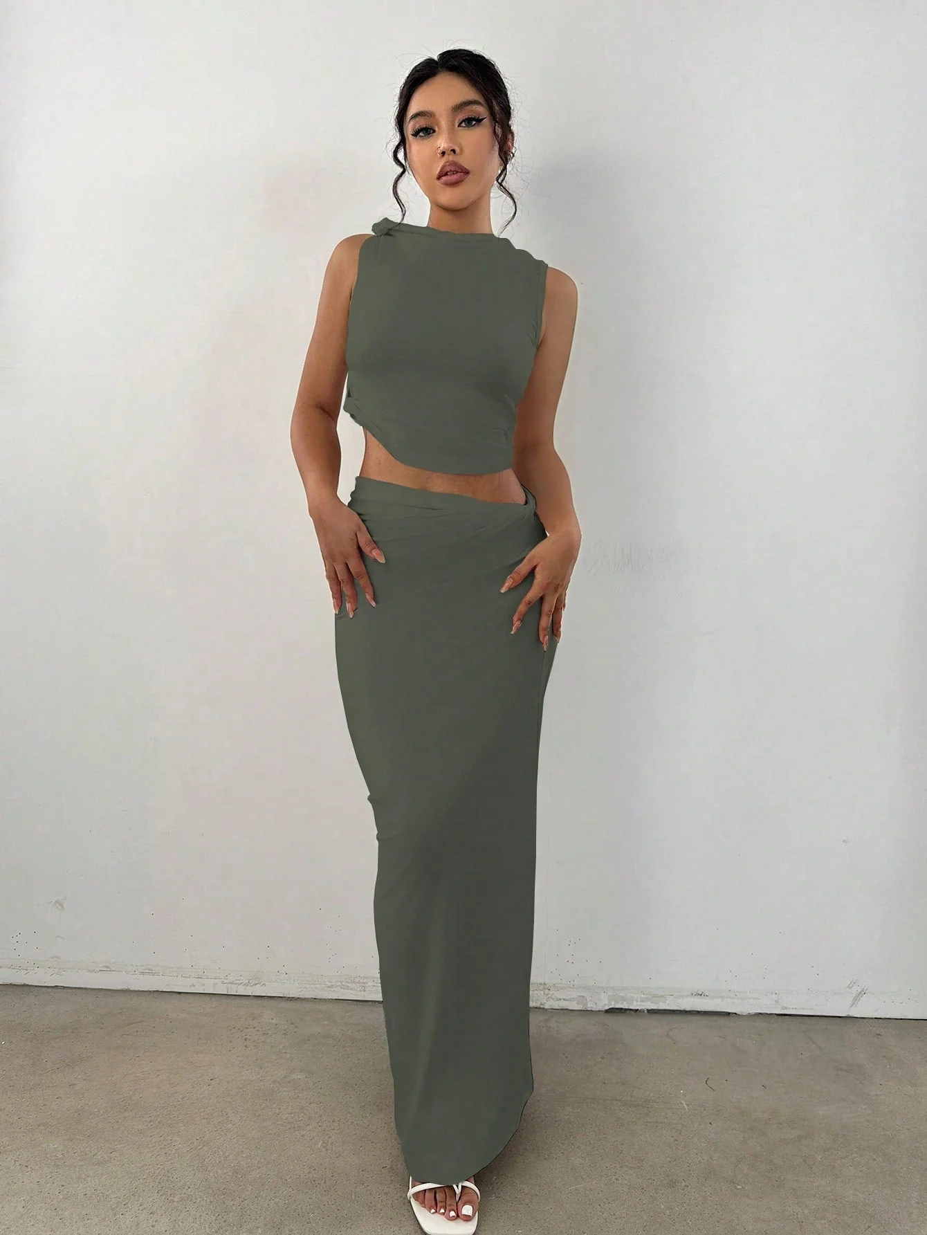 MOOSTA Mock Neck Crop Tank Top & Pencil Skirt - Image 2