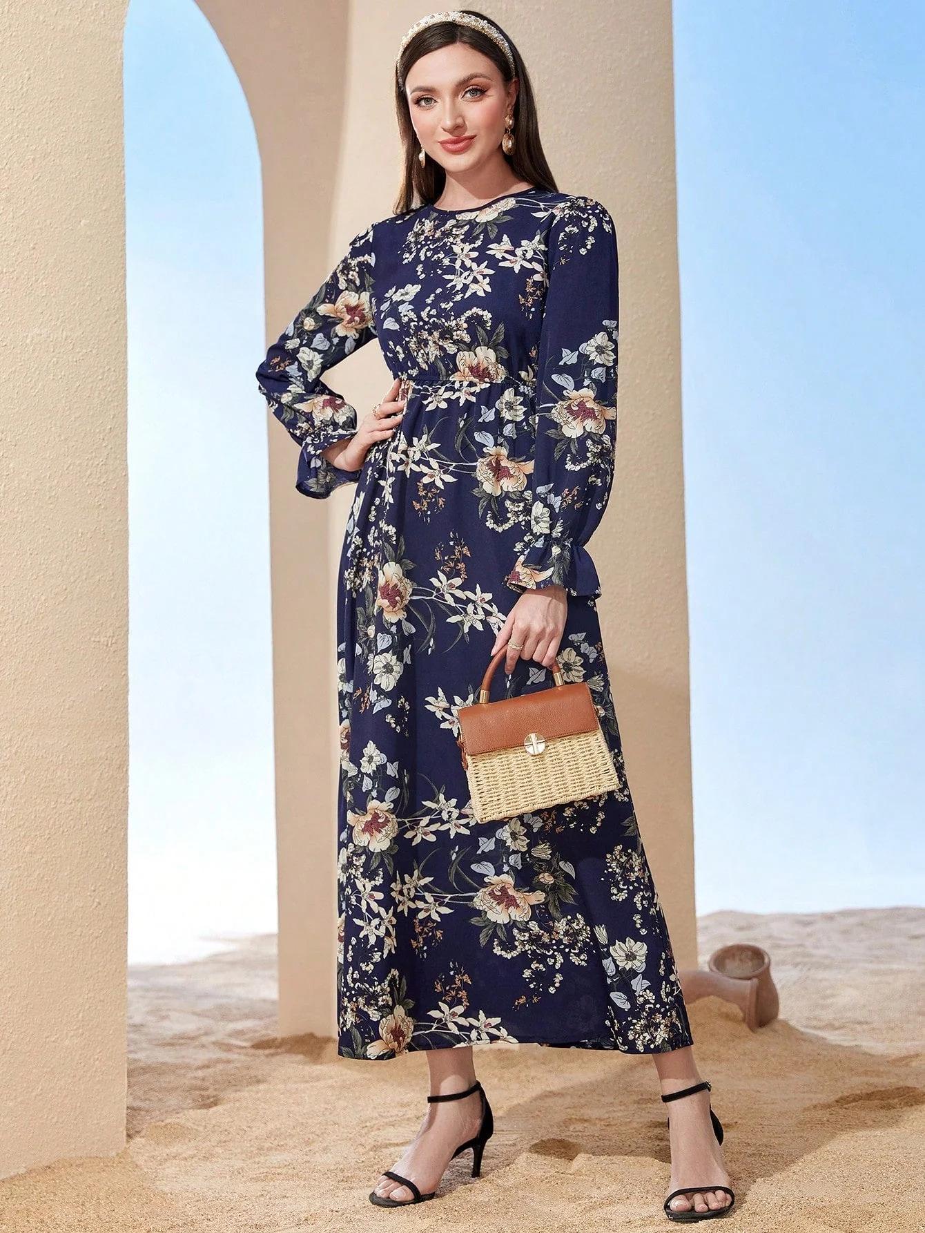 Mulvari Floral Print Flare Sleeve Dress - Image 3