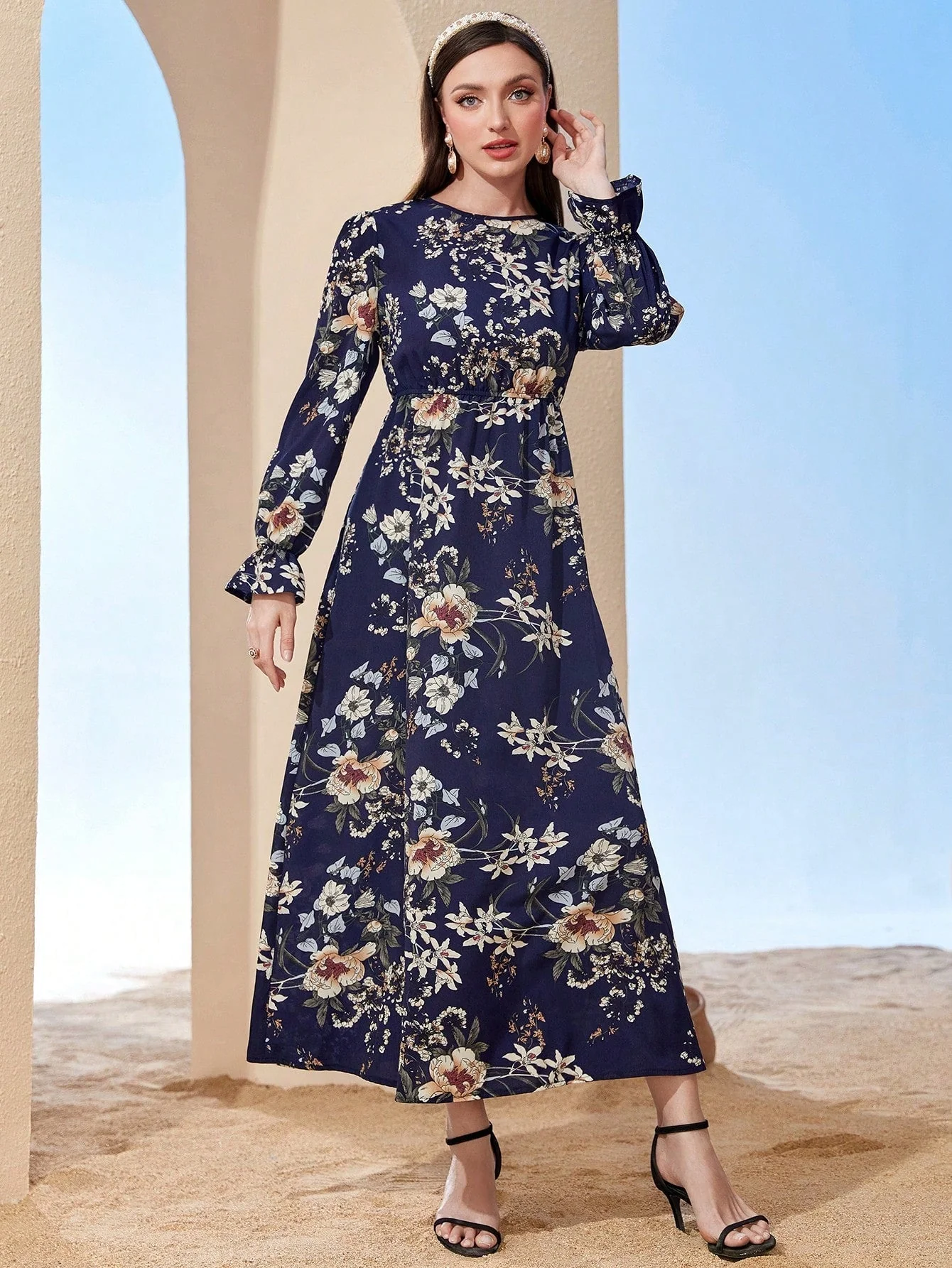 Mulvari Floral Print Flare Sleeve Dress - Image 4