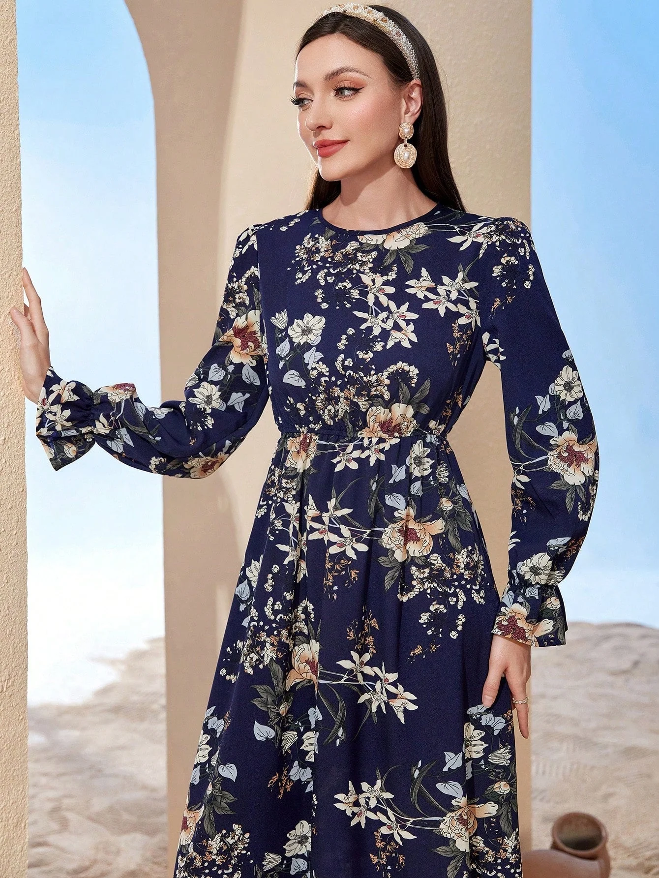 Mulvari Floral Print Flare Sleeve Dress - Image 5