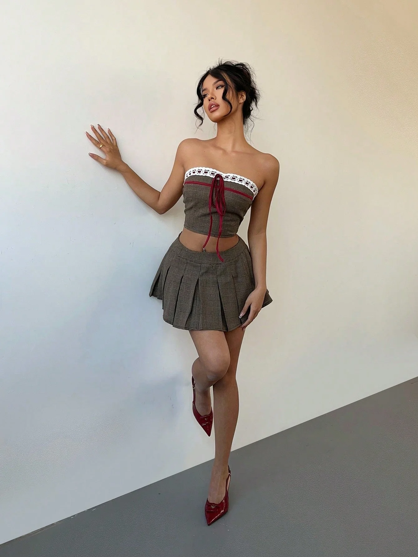 Plaid Lace Up Bandeau Crop Top + Ultra Low Waist Mini Pleated Skirt Set For Women - Image 3
