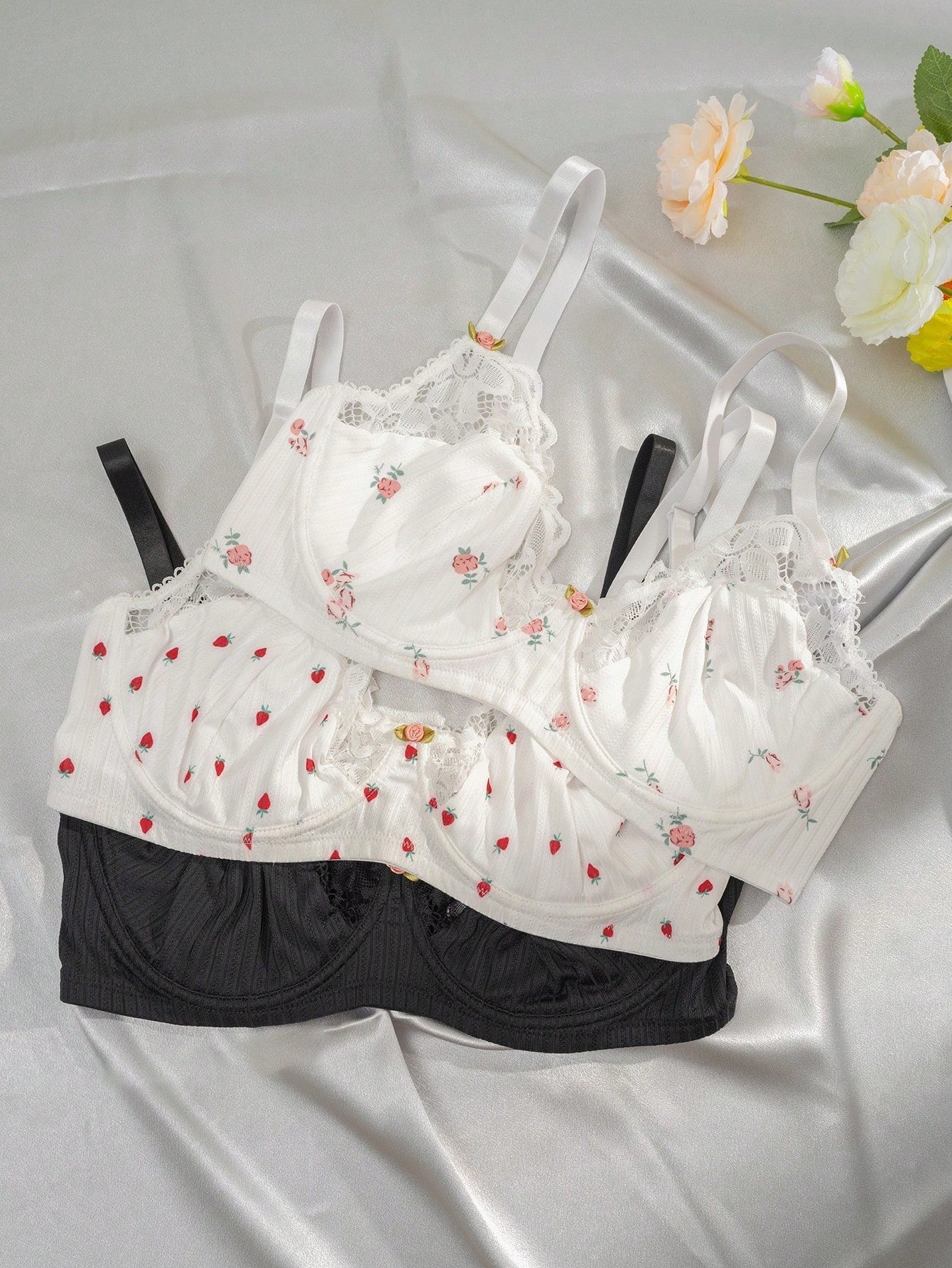 Plus 3pcs Contrast Lace Underwire Bra - Image 4