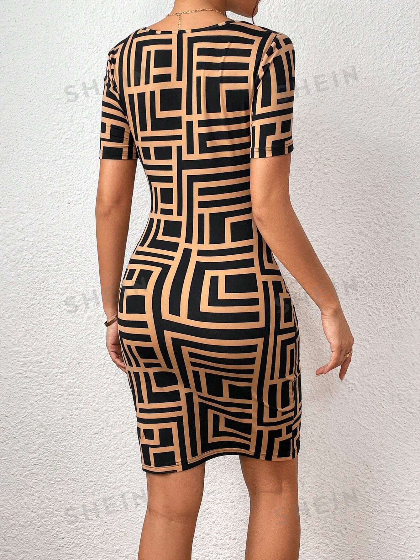 Privé Geo Print Sweetheart Neck Bodycon Dress - Image 3