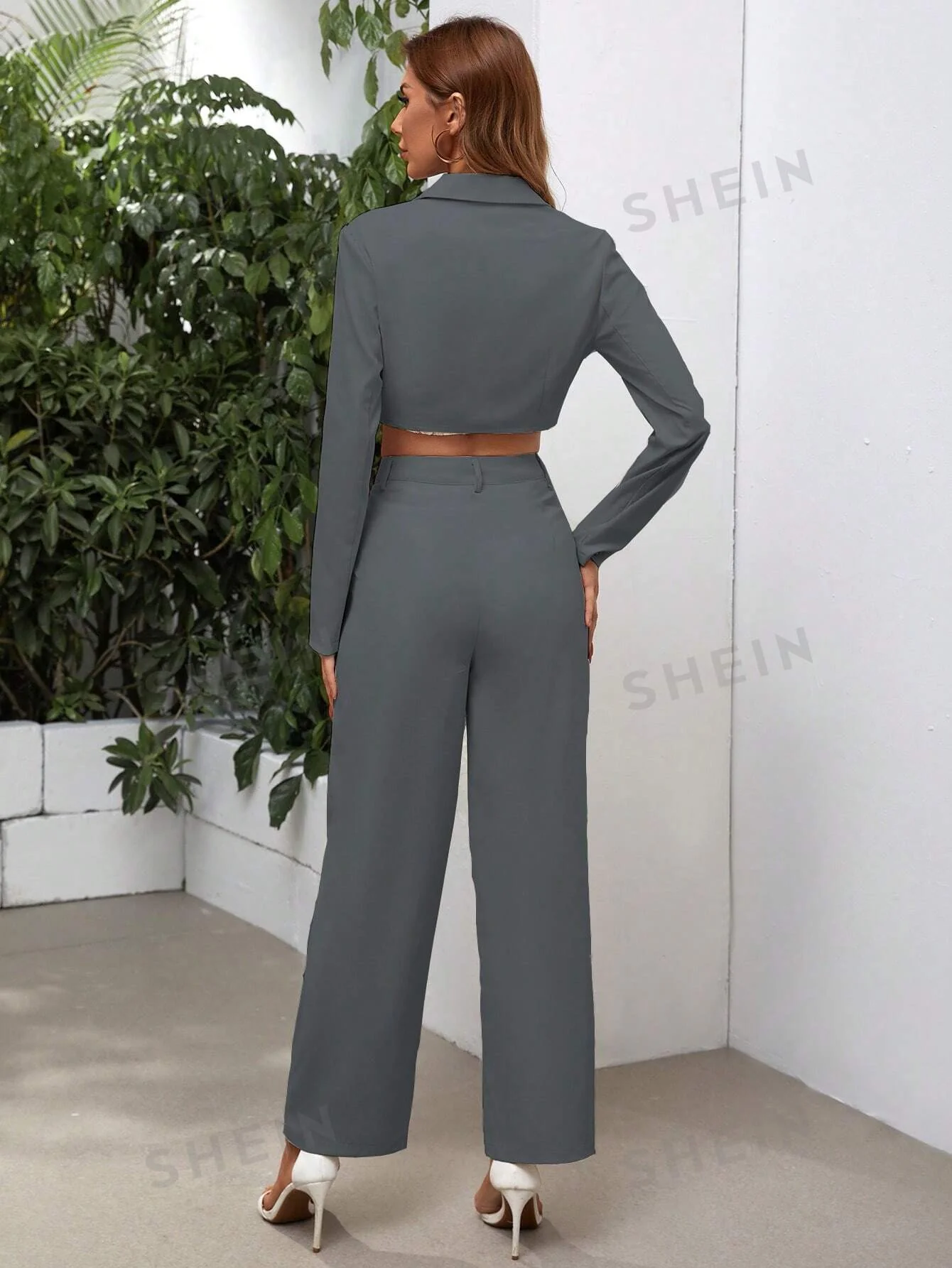 Privé Women's Checkered Lapel Long Sleeve Crop Blazer Jacket And Pants Set - Image 5