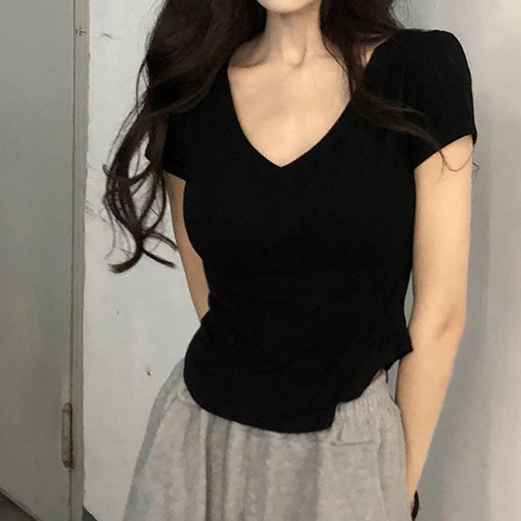 Pure desire style V-neck short-sleeved T-shirt for women in summer 2025 new slim fit hot girl short irregular bottoming top