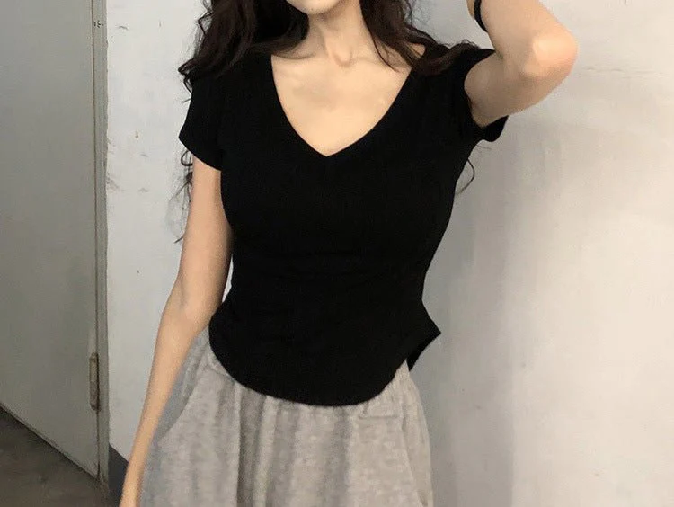 Pure desire style V-neck short-sleeved T-shirt for women in summer 2025 new slim fit hot girl short irregular bottoming top - Image 12