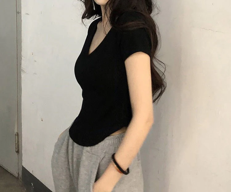 Pure desire style V-neck short-sleeved T-shirt for women in summer 2025 new slim fit hot girl short irregular bottoming top - Image 13