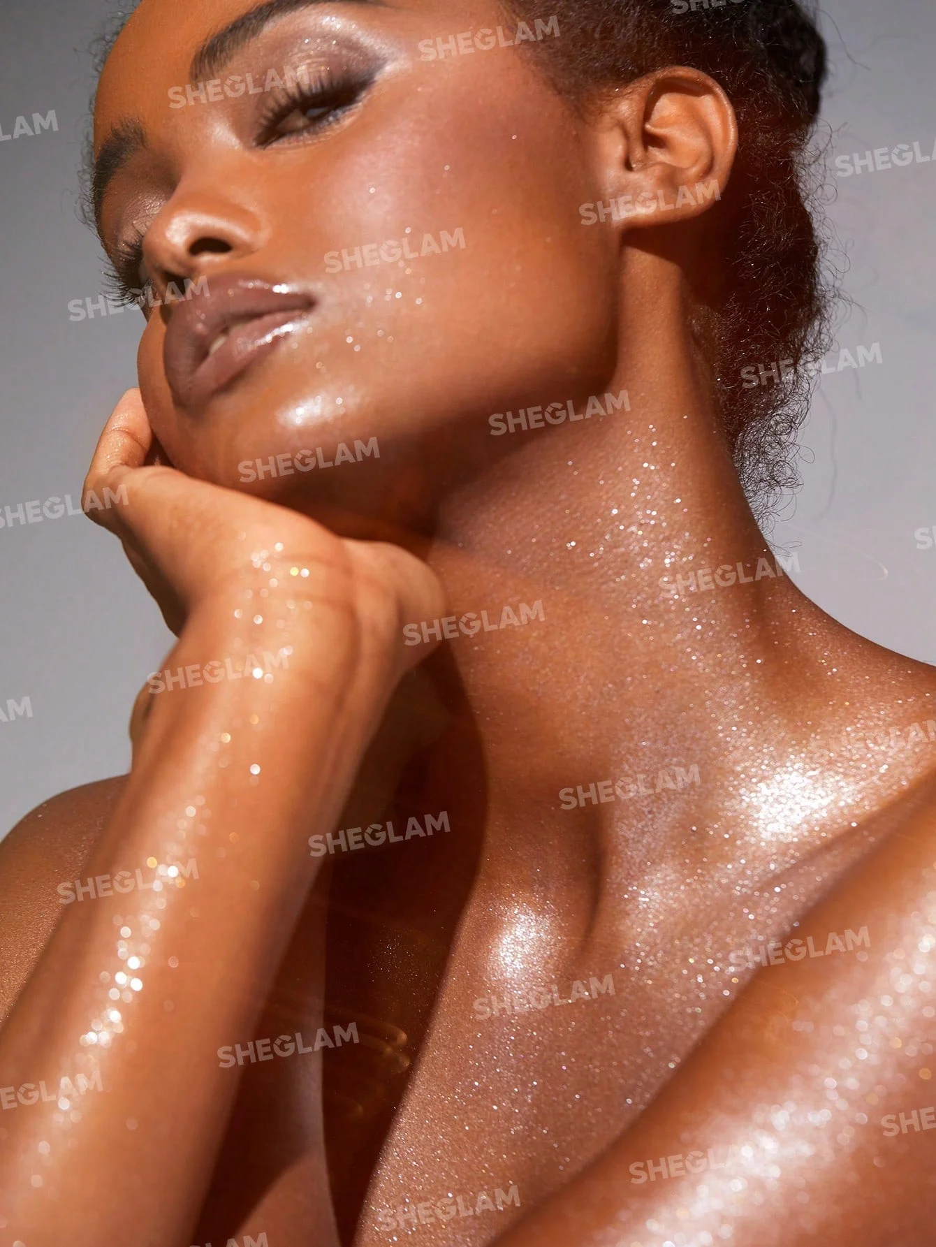 SHEGLAM Go Go Glow Highlighting Body Mist - Image 11