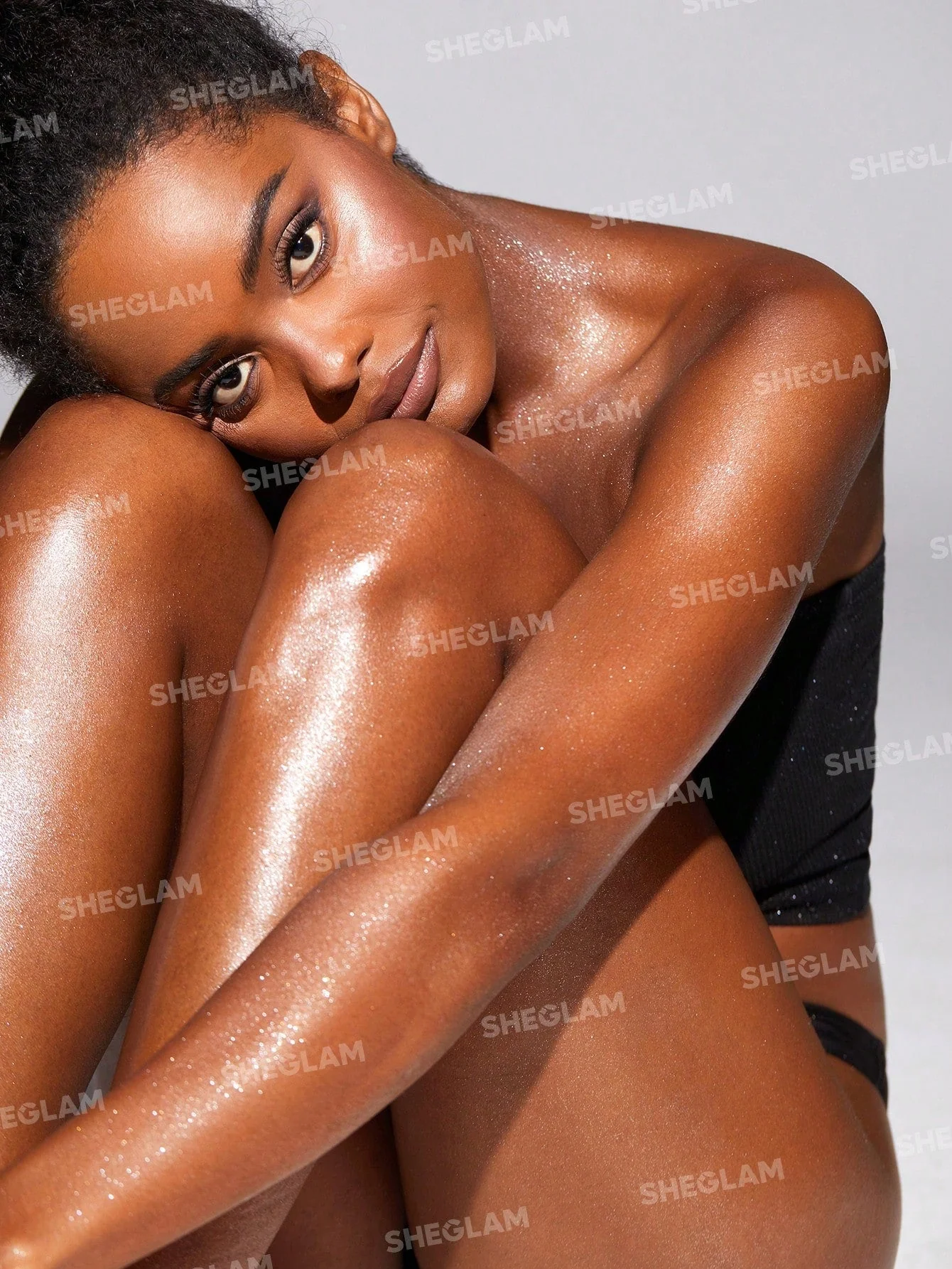 SHEGLAM Go Go Glow Highlighting Body Mist - Image 12