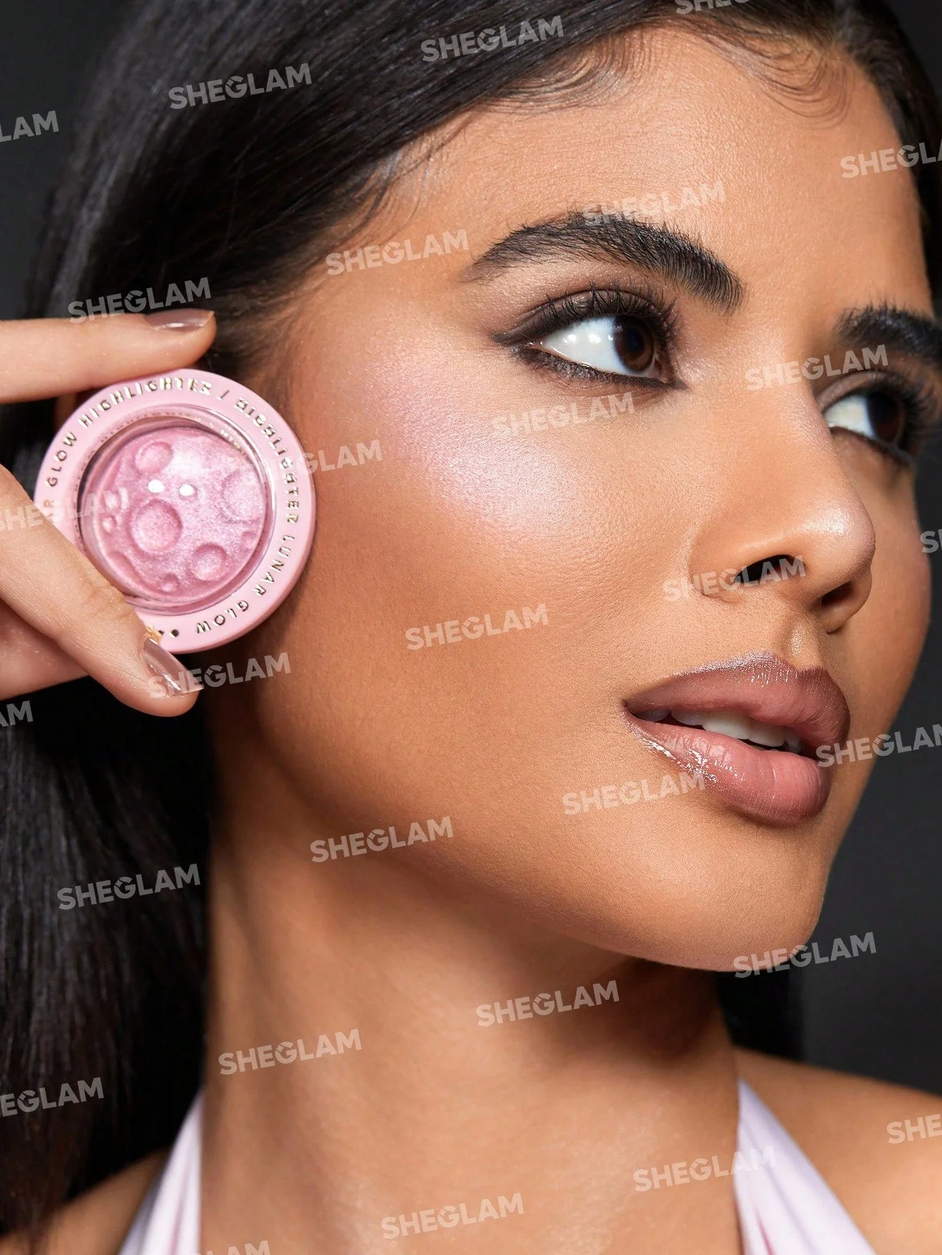 SHEGLAM Lunar Glow Highlighter-Heart Galaxy - Image 15
