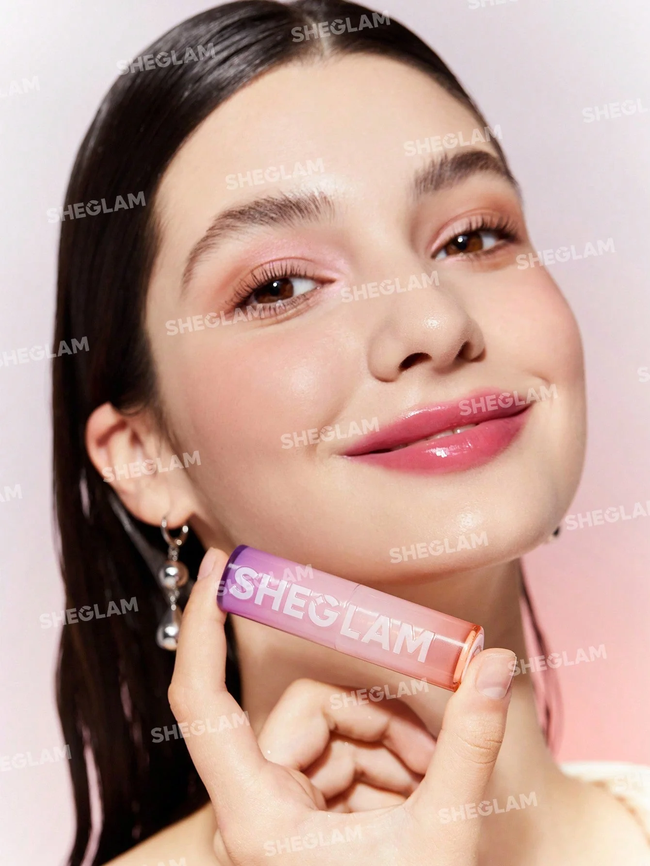 SHEGLAM Mirror Kiss High-Shine Lipstick- High Gloss Shine Glitter Lipstick - Image 3