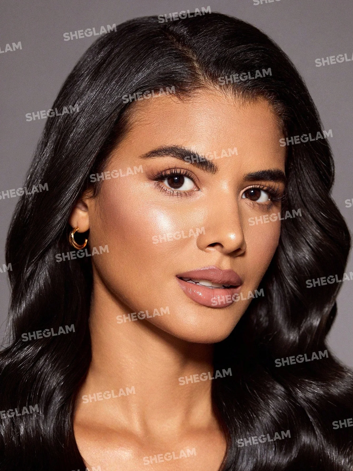 SHEGLAM Snatch 'n' Glow Stick-Vanilla Frost Cream Highlighter Makeup Stick (FD) - Image 12