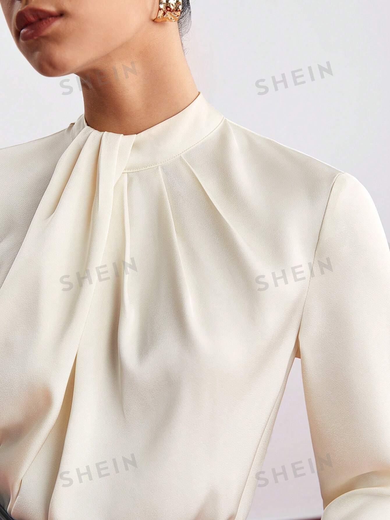 SHEIN BIZwear Solid Keyhole Back Fold Pleated Detail Blouse - Image 8