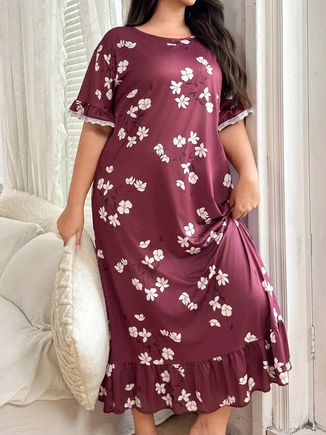 SHEIN Plus Size Floral Print Contrast Lace Hem Nightgown, - Image 3