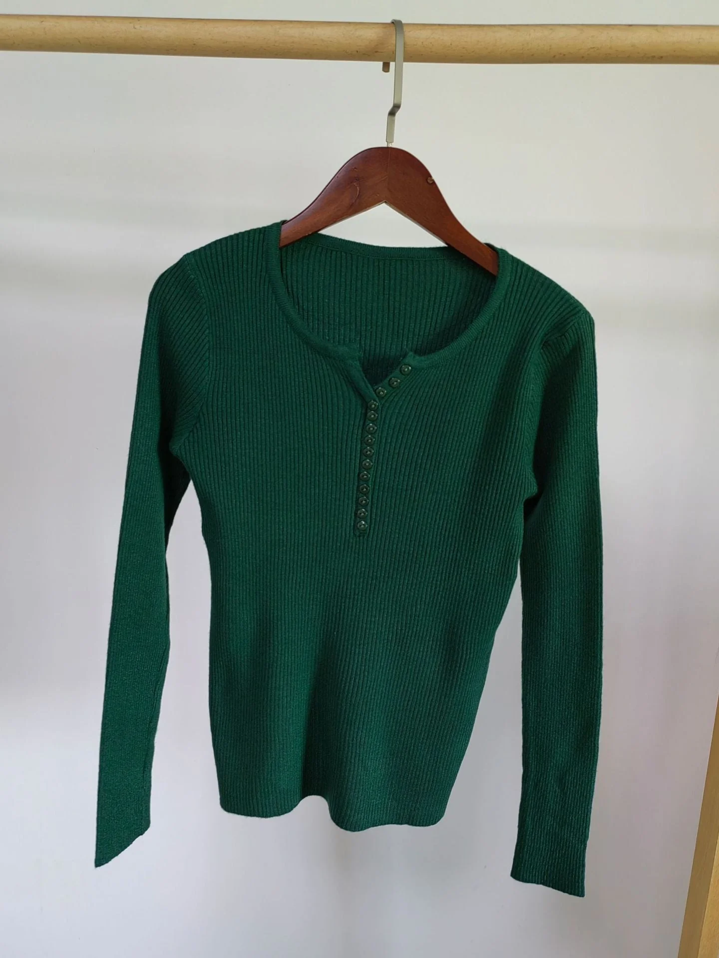 Slim-Fit V-Neck Sweater for Women – Core-Spun Yarn Pullover – Elegant Temperament Commuter Top - Image 17