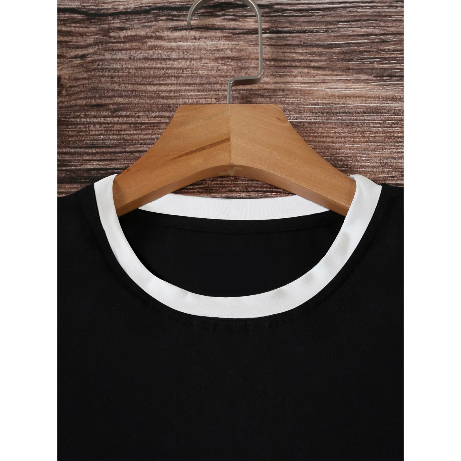 Summer black and white contrast color matching casual slim women's T-shirt simple versatile top FD - Image 3