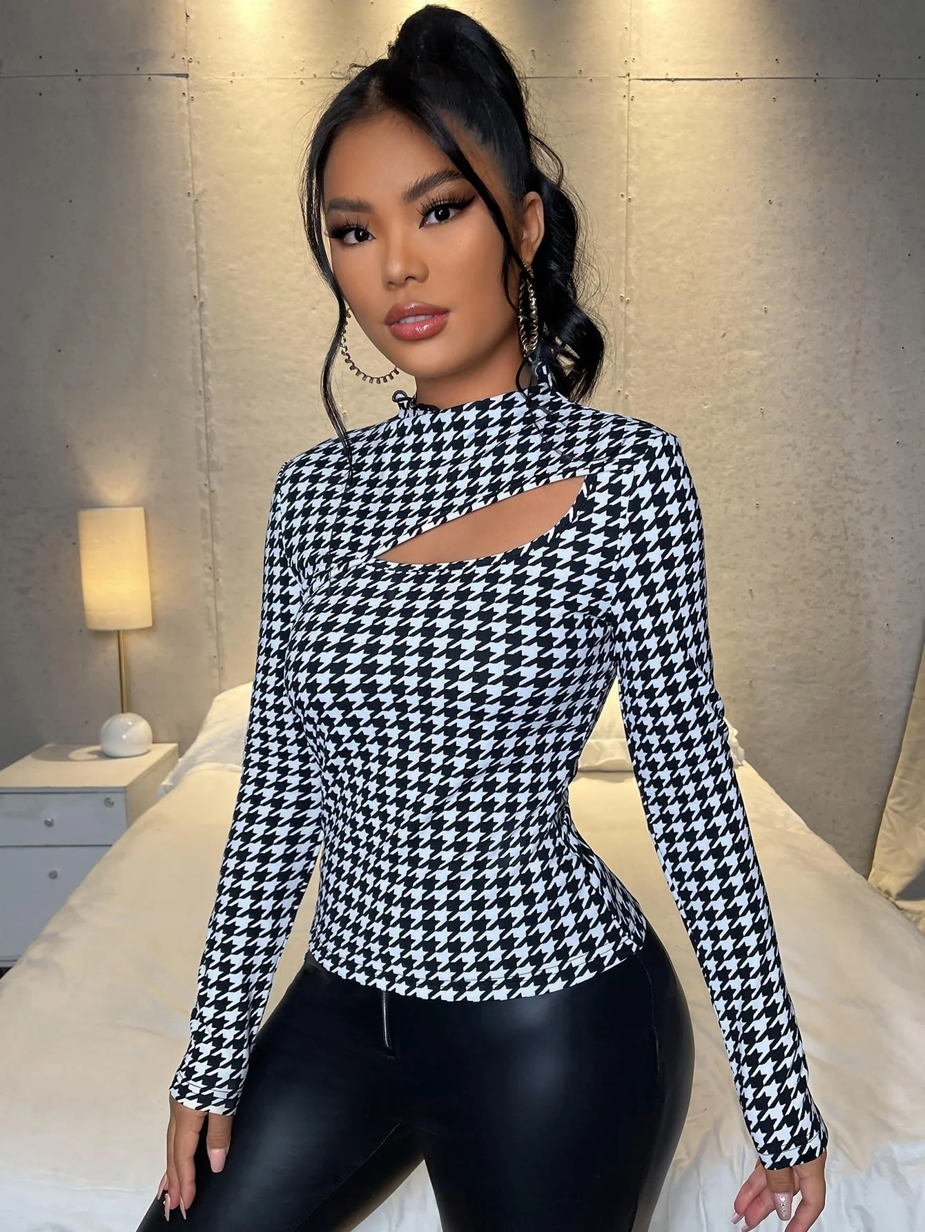 SXY Mock Neck Houndstooth Print Cut Out Slim Tee - Image 6